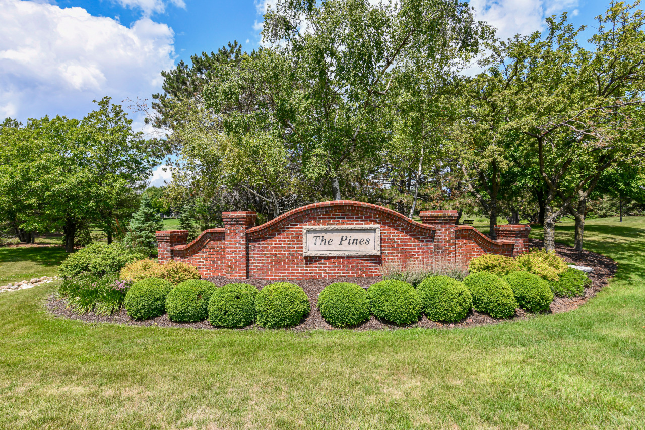 10505 N Pine Ridge Dr