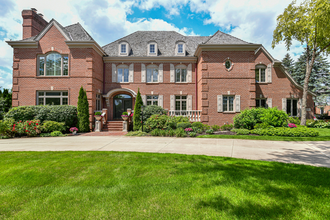 10505 N Pine Ridge Dr