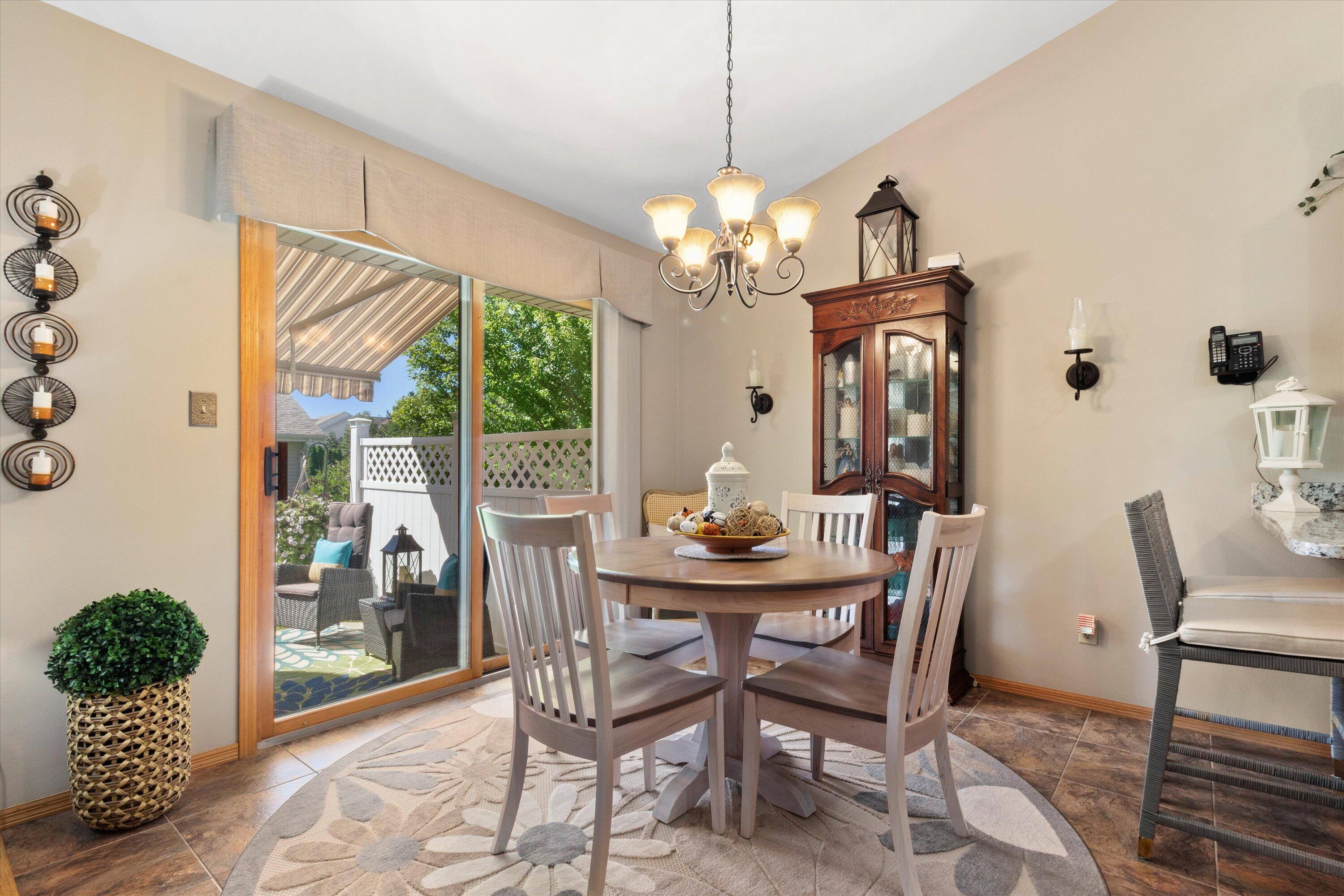 2433 W Honadel Blvd 2