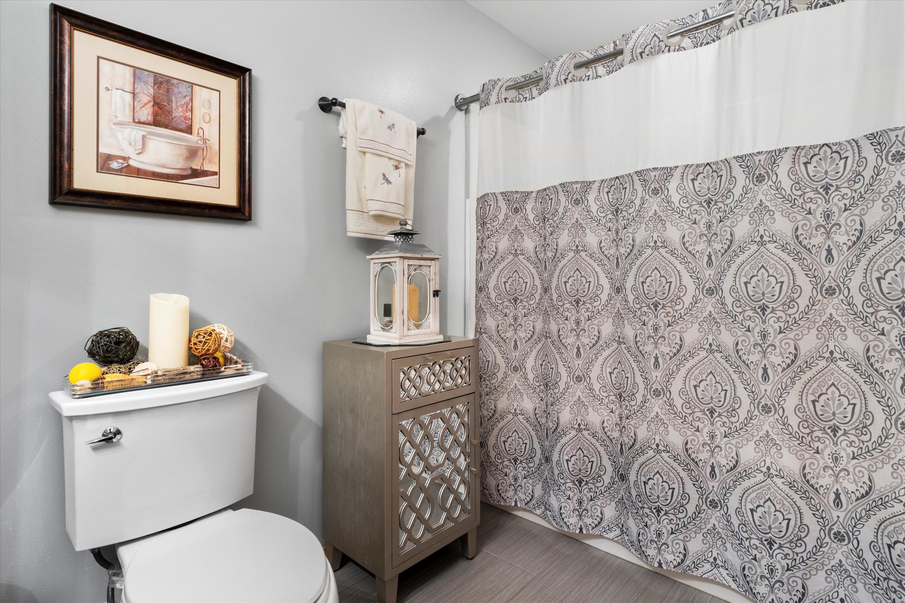 2433 W Honadel Blvd 2