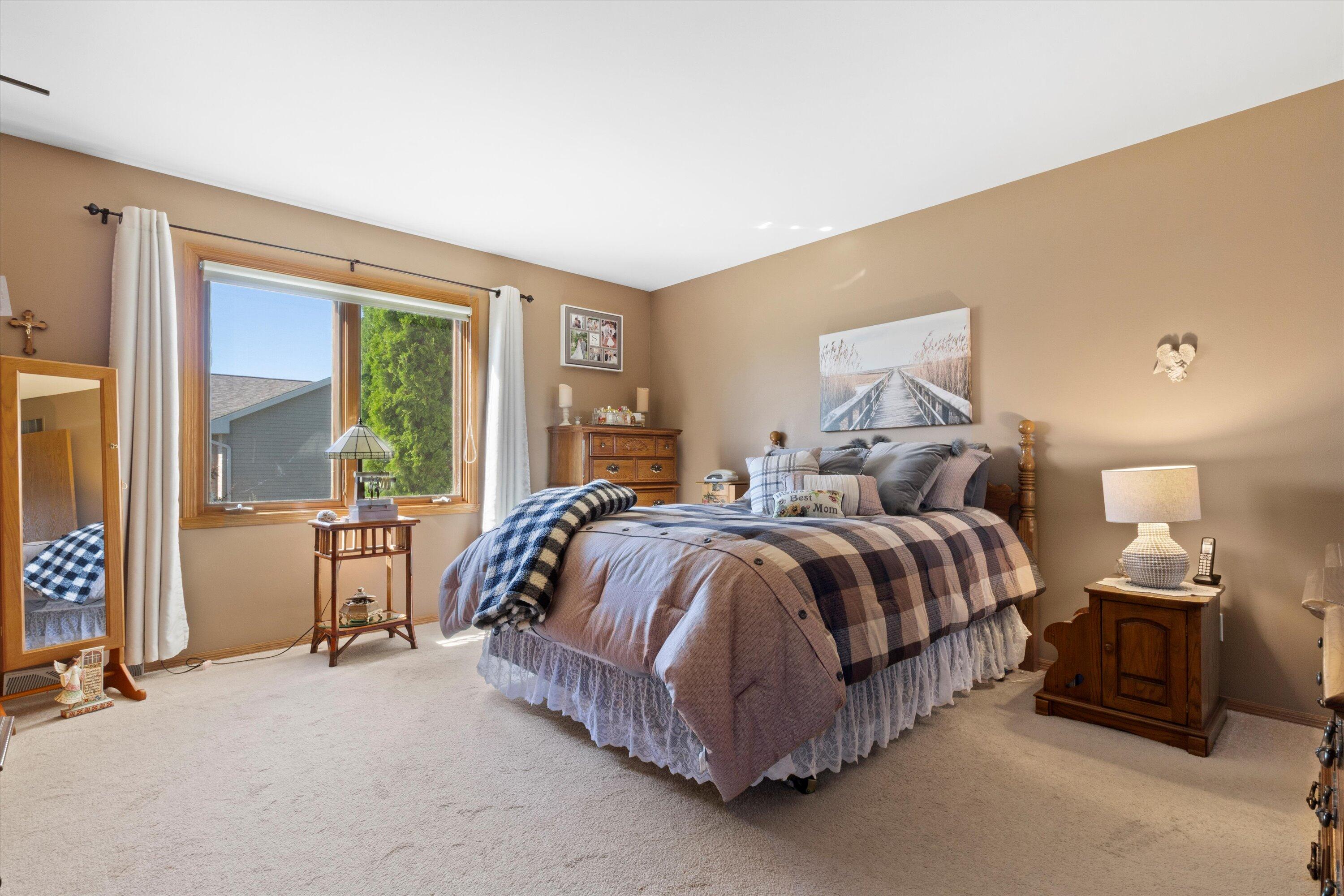 2433 W Honadel Blvd 2