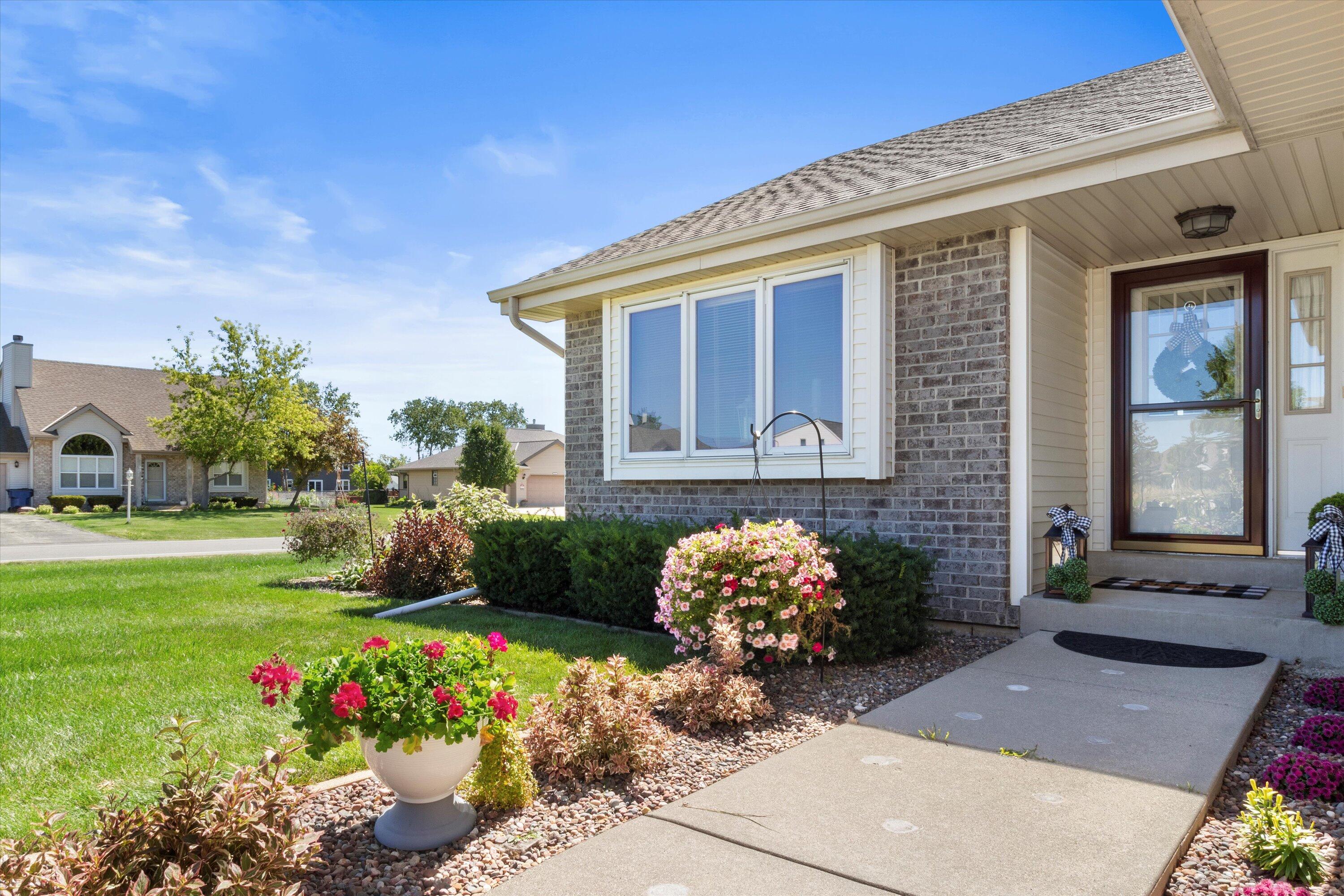 2433 W Honadel Blvd 2