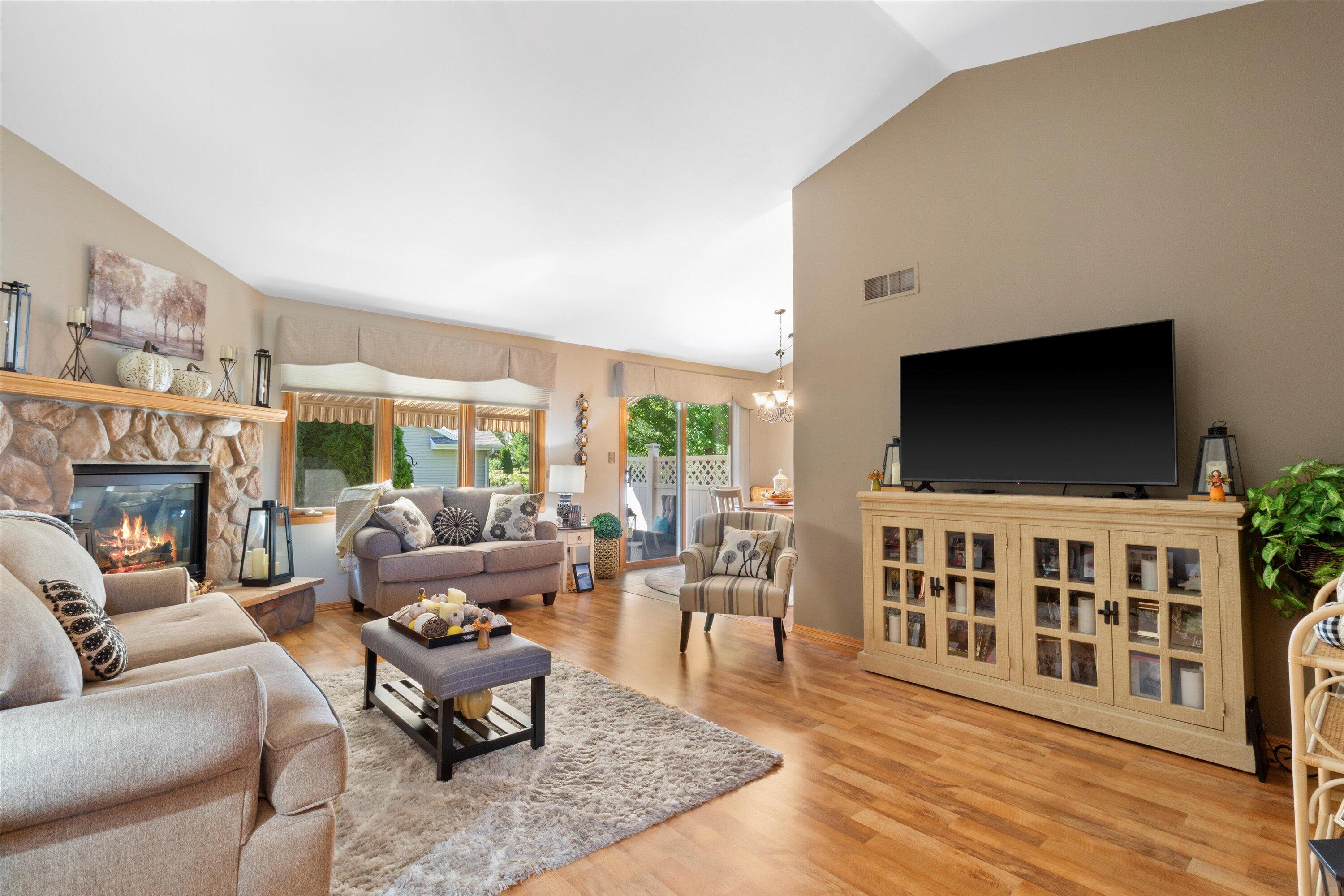 2433 W Honadel Blvd 2