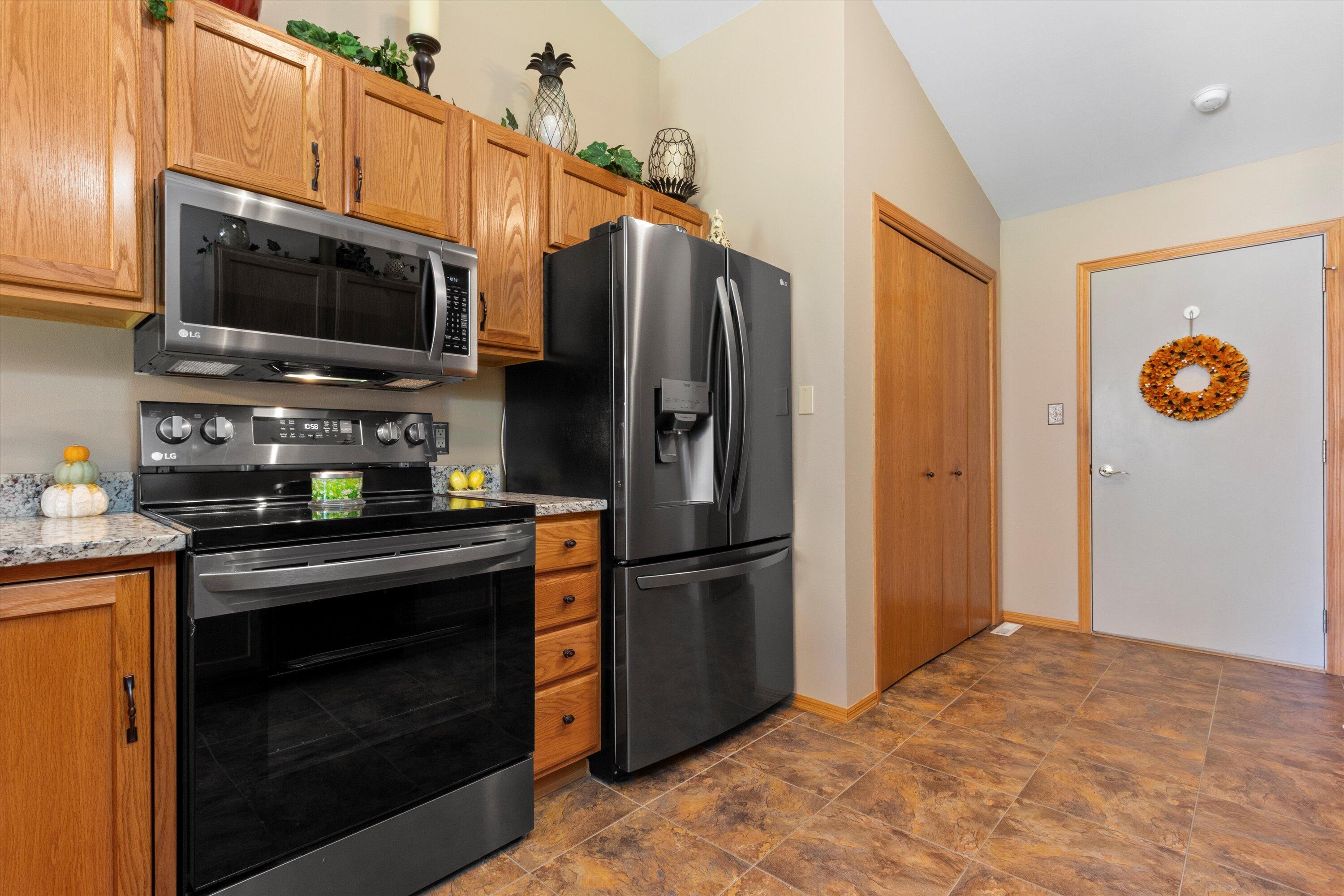 2433 W Honadel Blvd 2