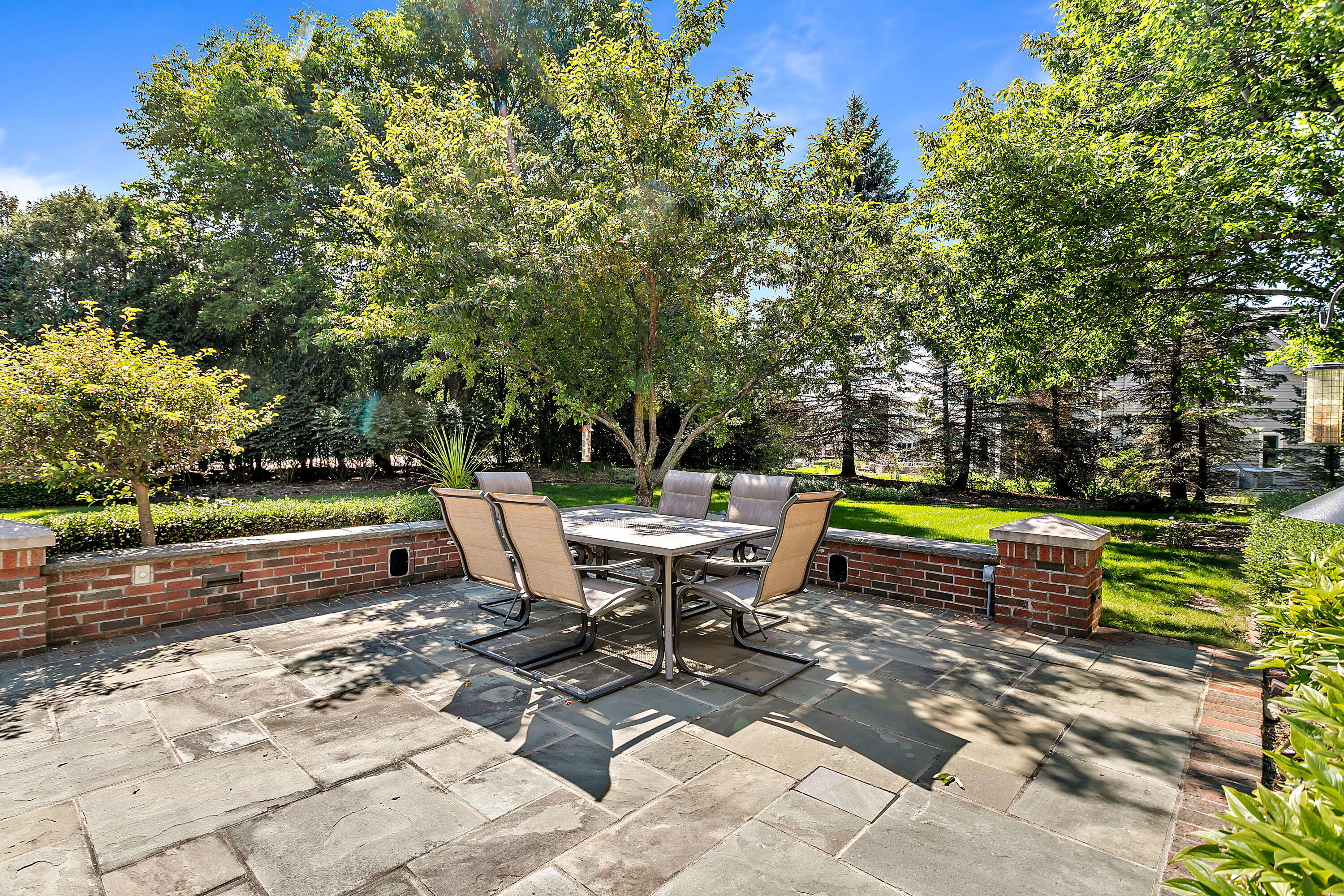 10716 N Gazebo Hill Pkwy W