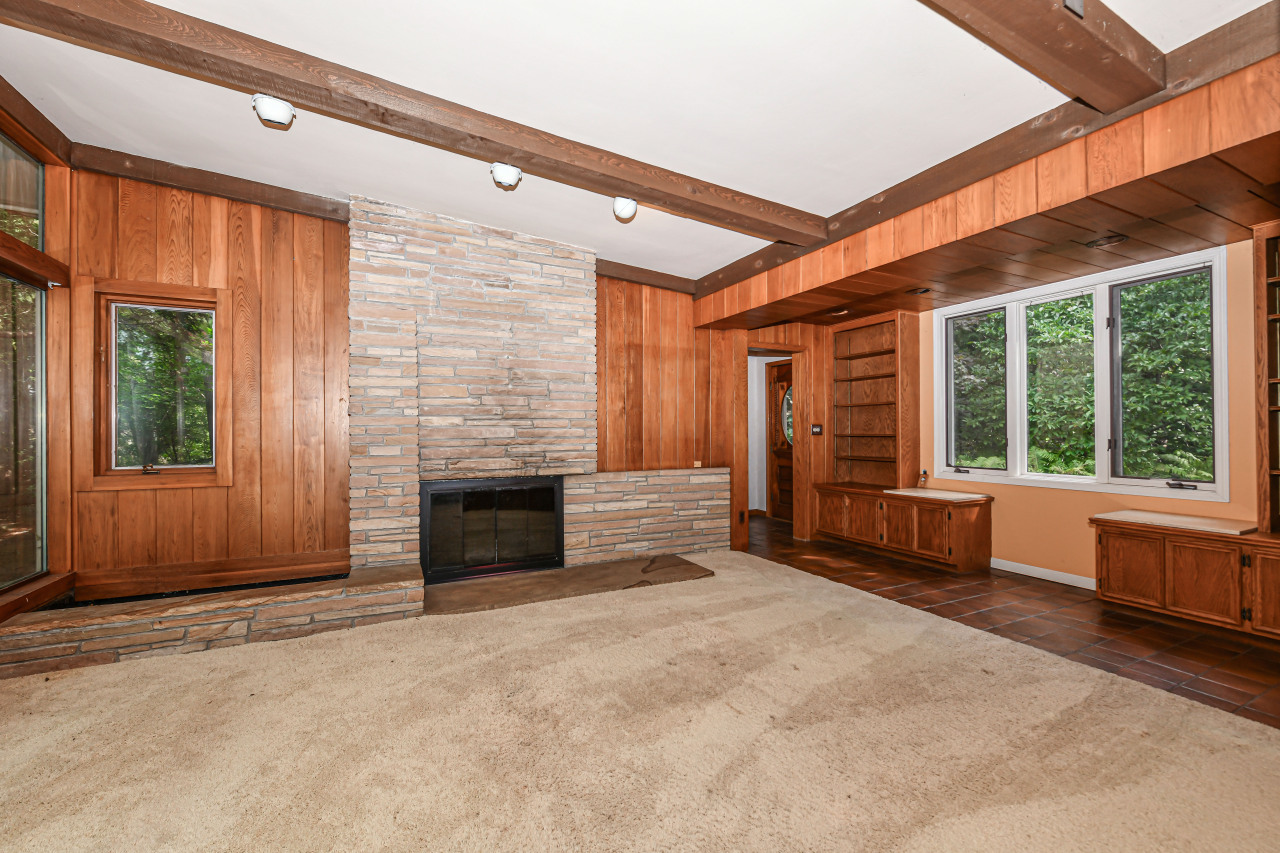 227 Vernon Ave