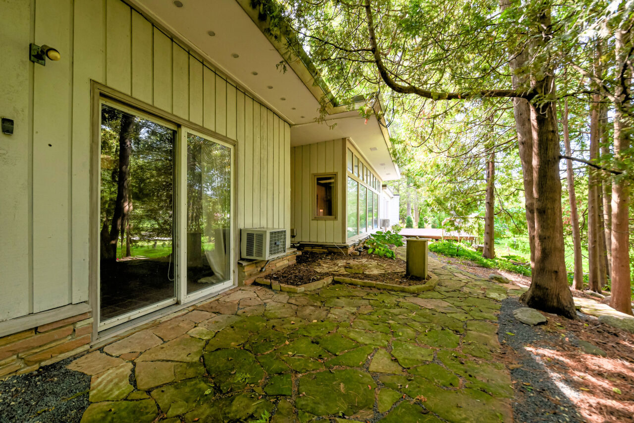 227 Vernon Ave