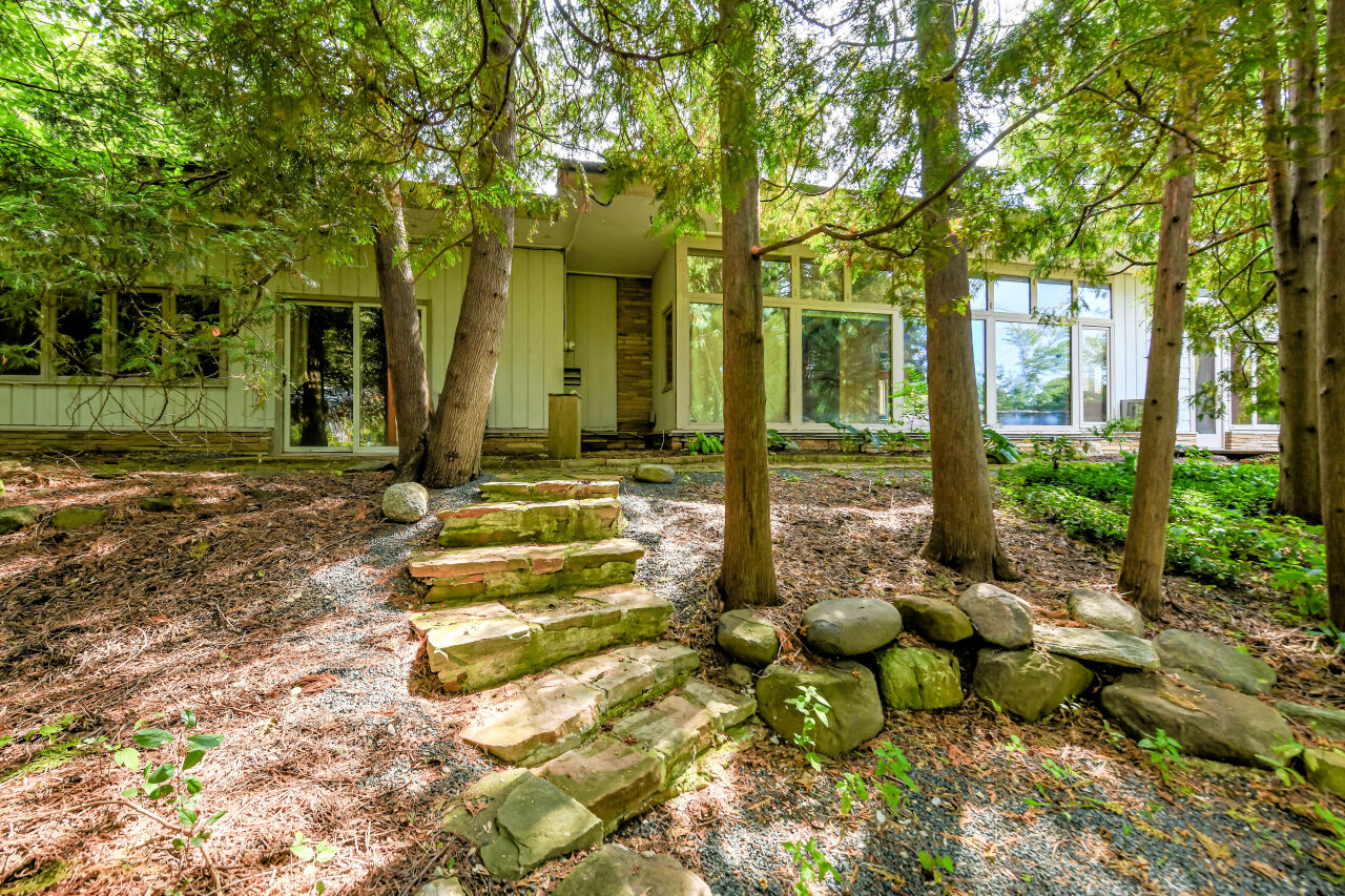 227 Vernon Ave