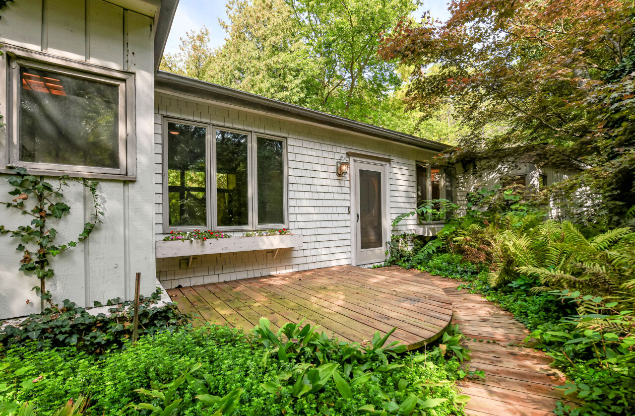 227 Vernon Ave