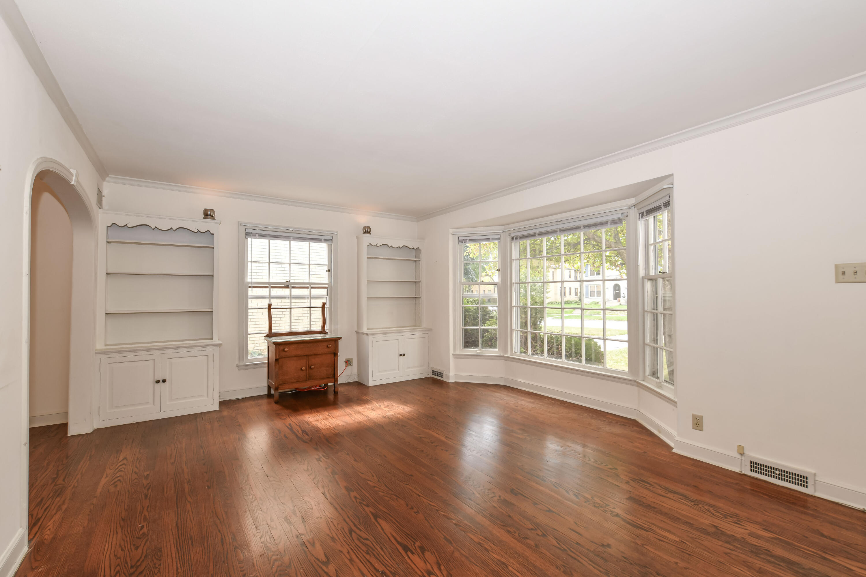 2734 N Avondale Blvd 2736