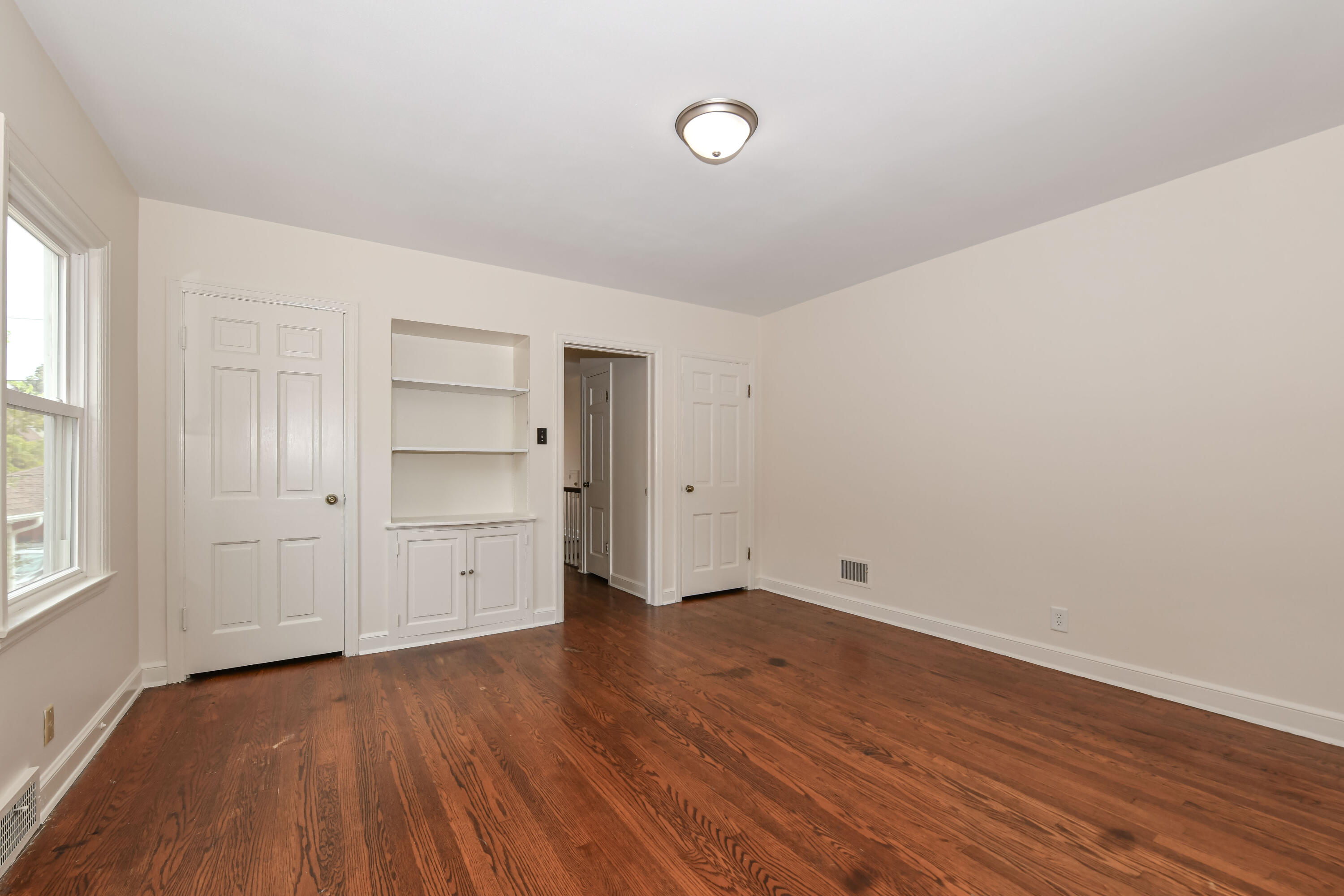 2734 N Avondale Blvd 2736