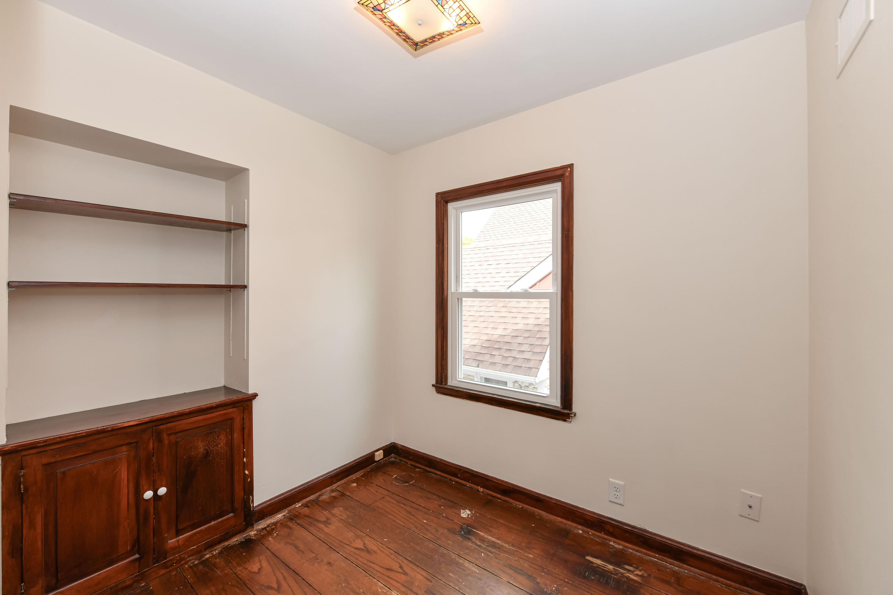 2734 N Avondale Blvd 2736