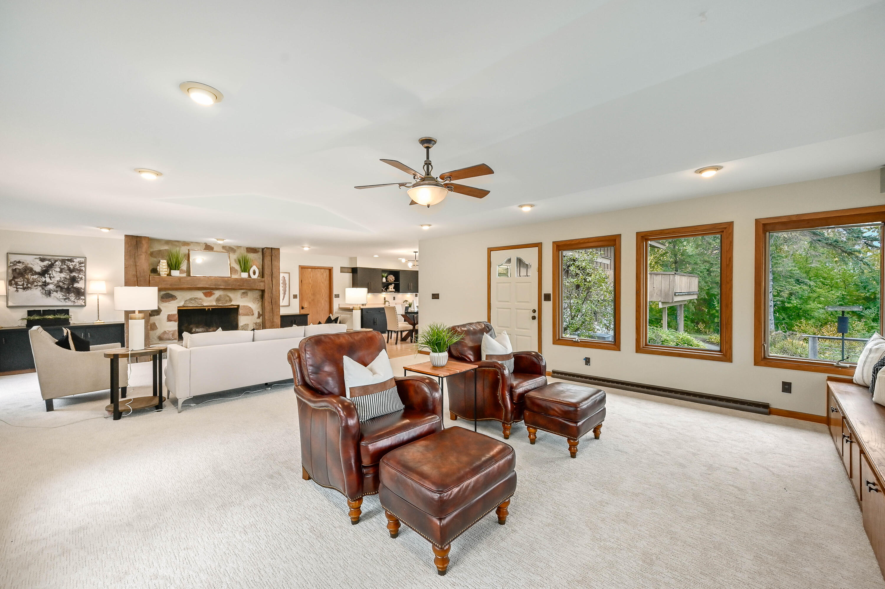 611 Riverview Dr