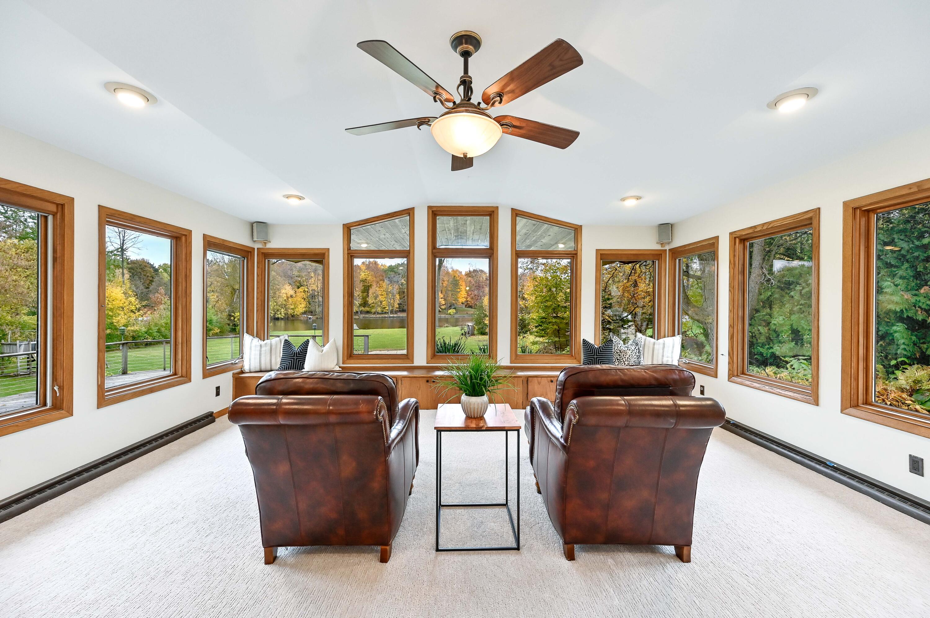 611 Riverview Dr