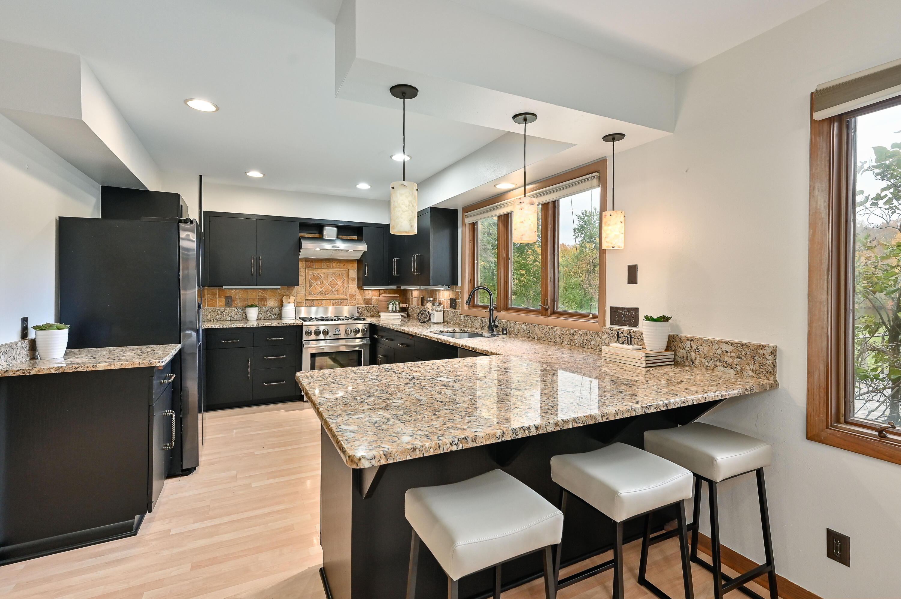 611 Riverview Dr