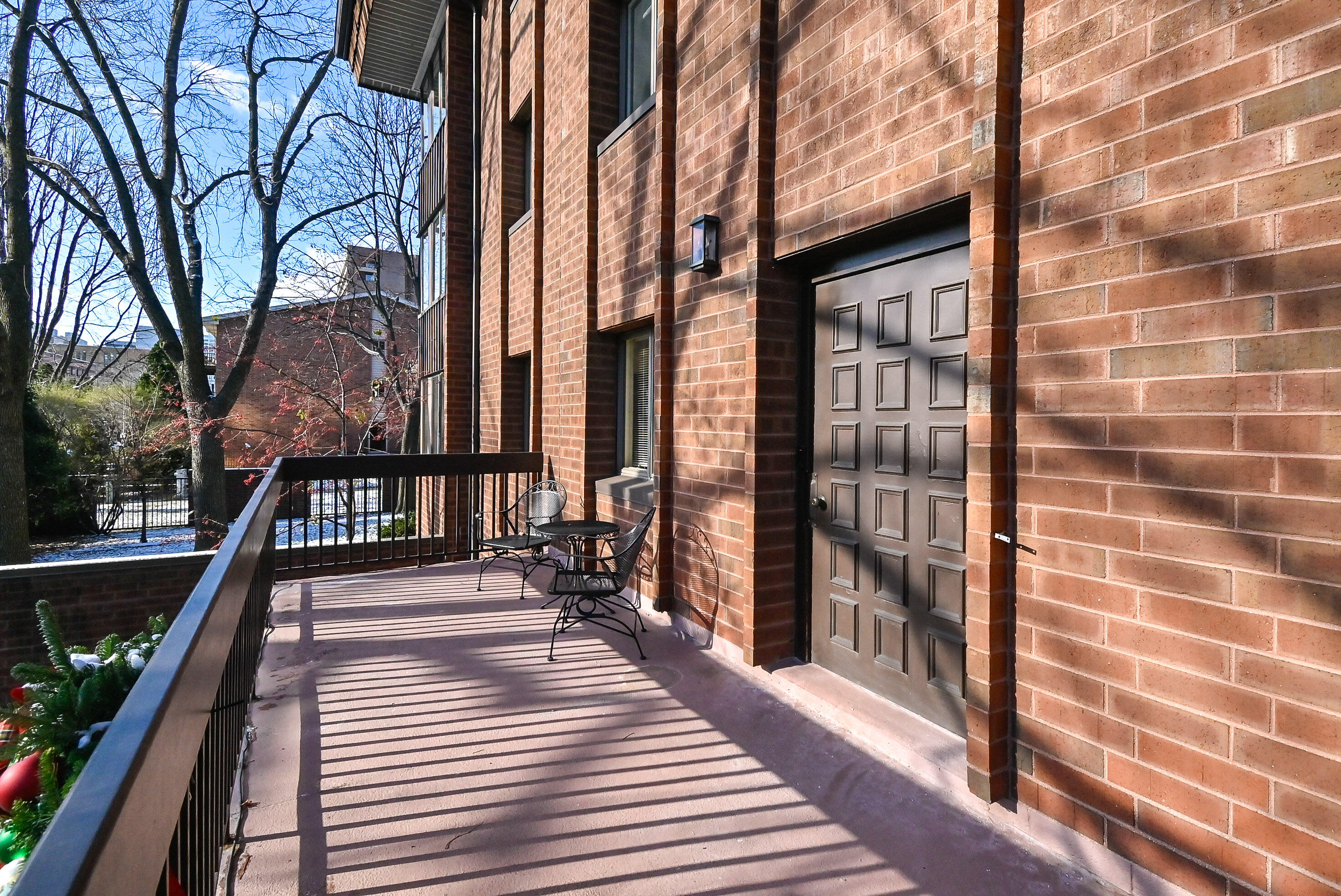 1219 N Jackson St 107