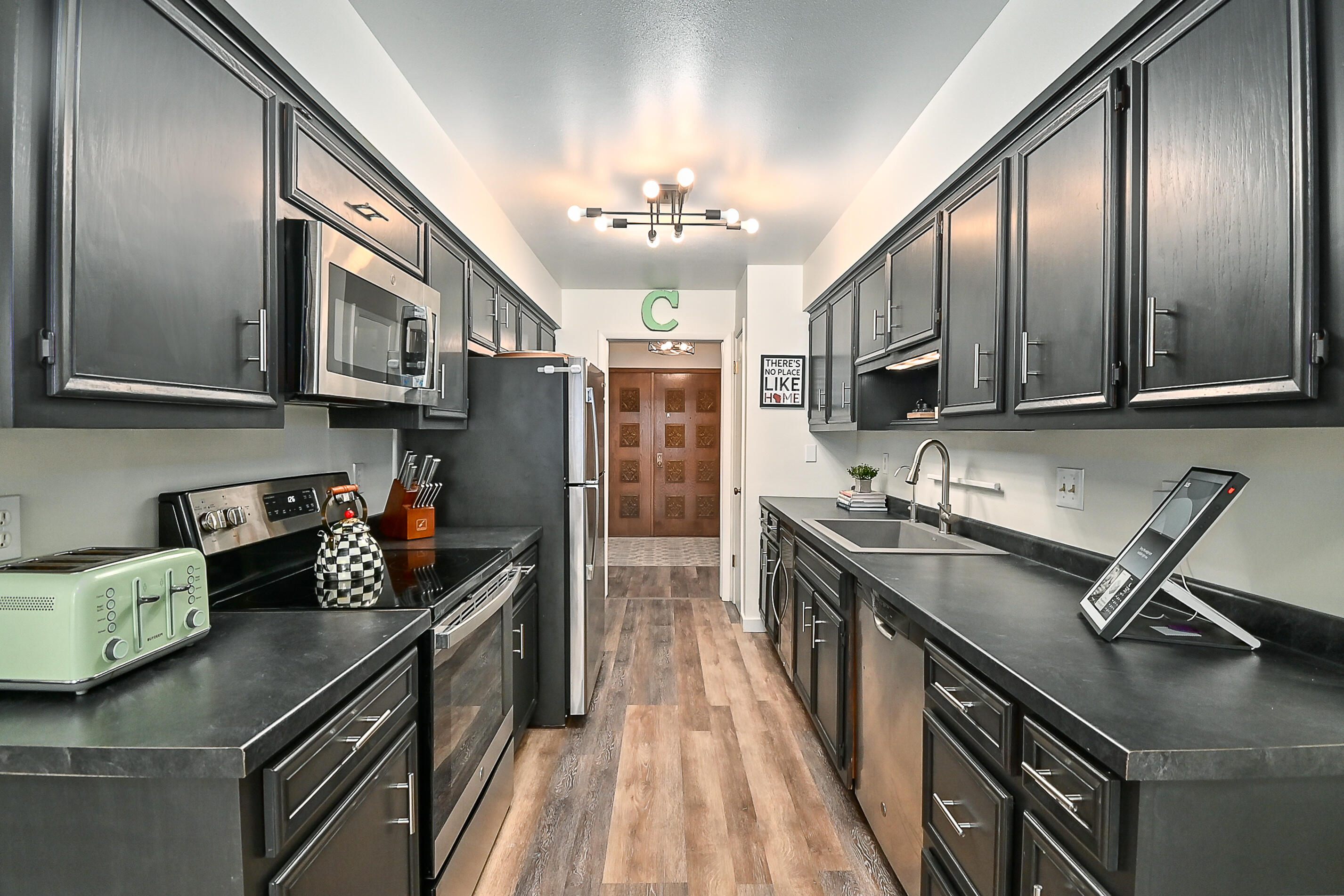 1219 N Jackson St 107