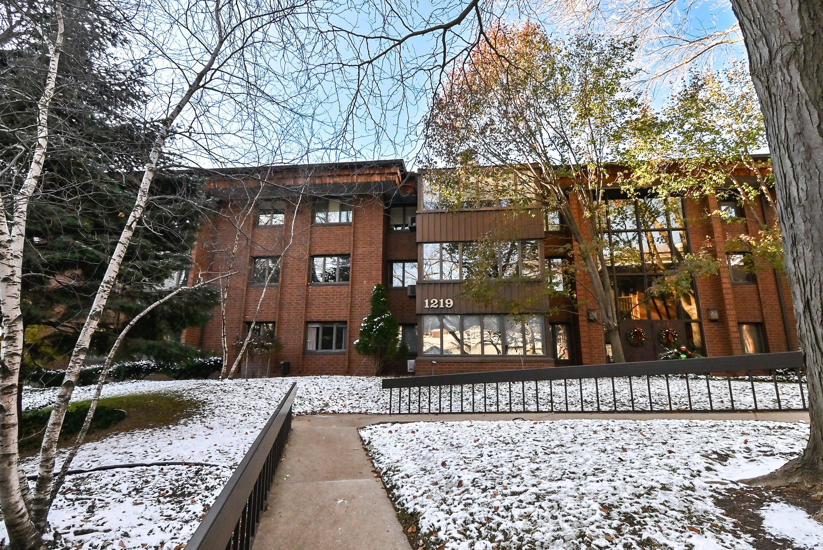 1219 N Jackson St 107