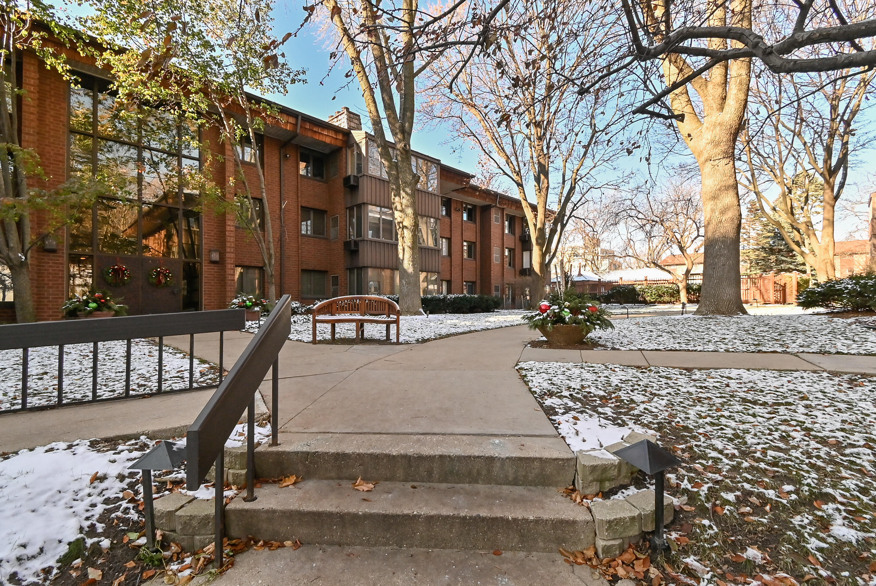 1219 N Jackson St 107