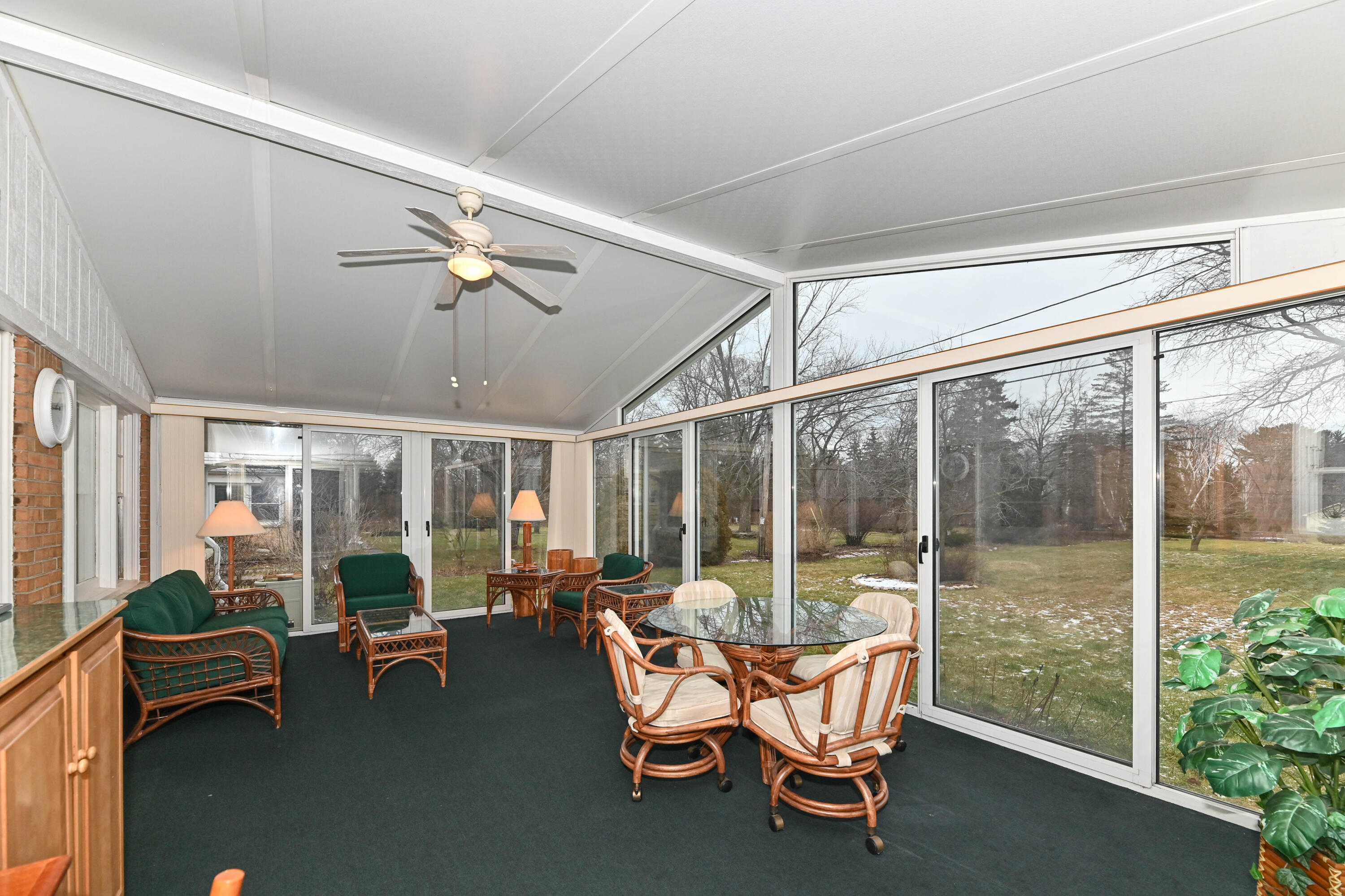 1011 Fairview Ave