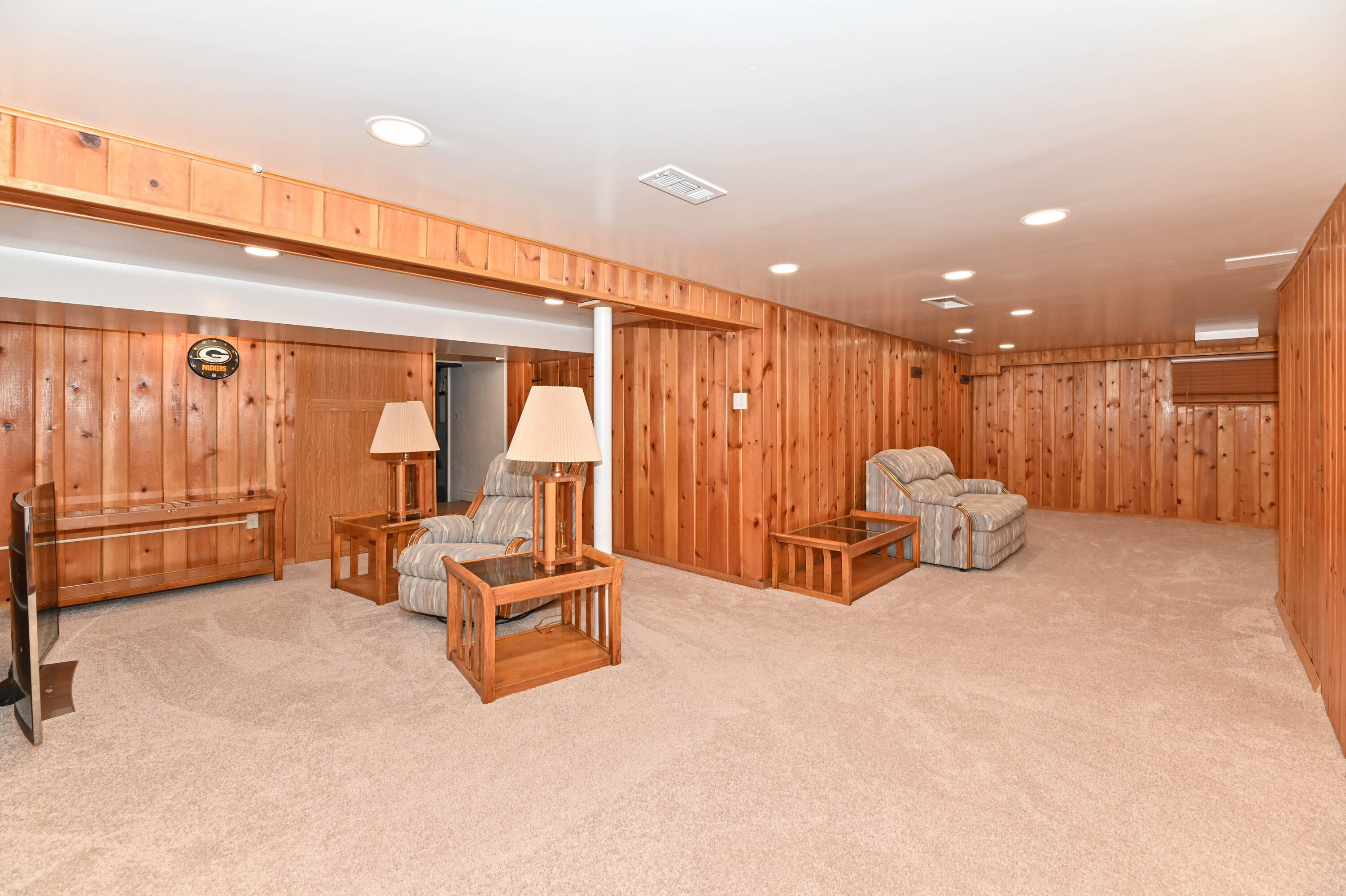 1011 Fairview Ave