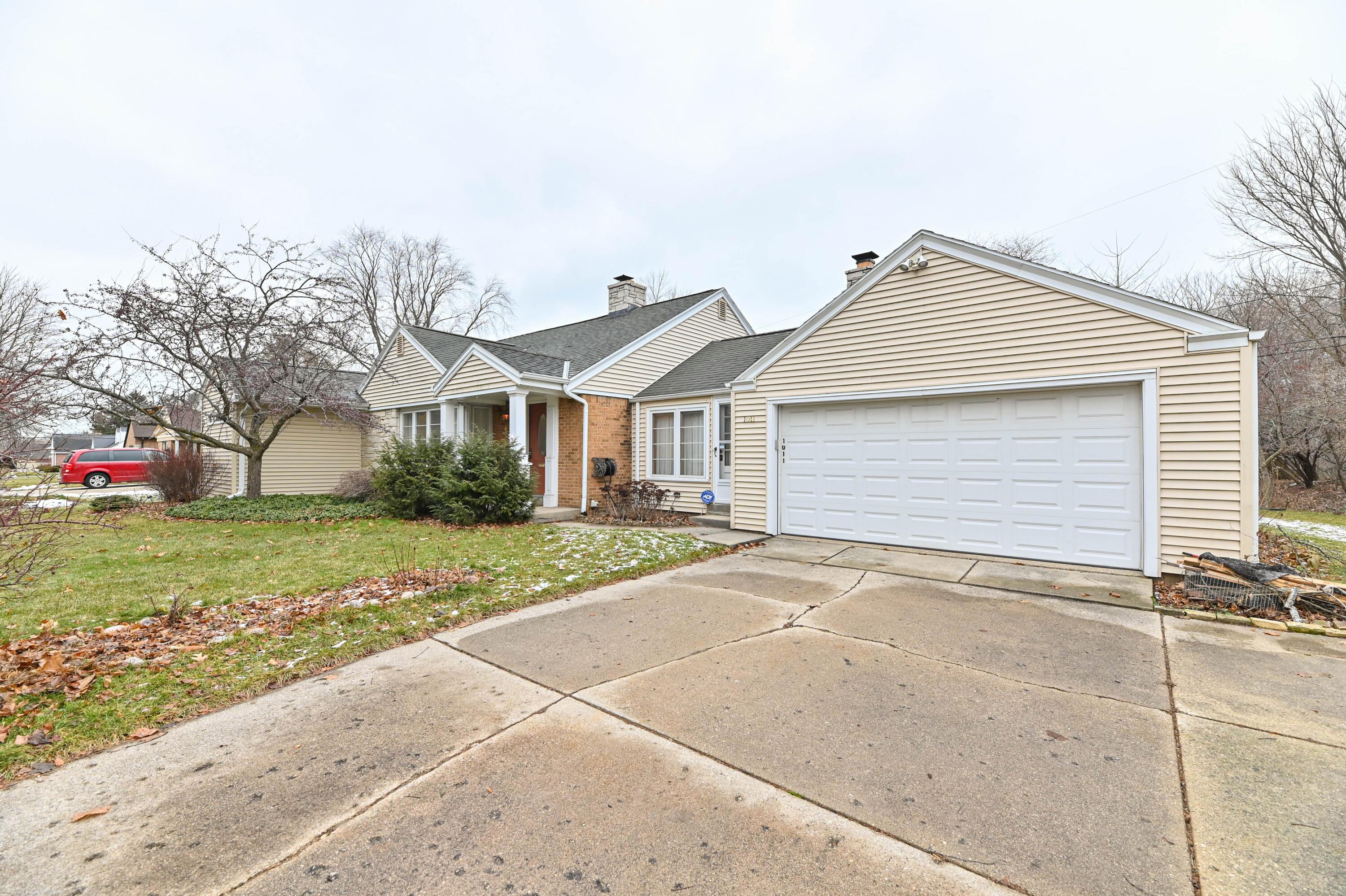 1011 Fairview Ave