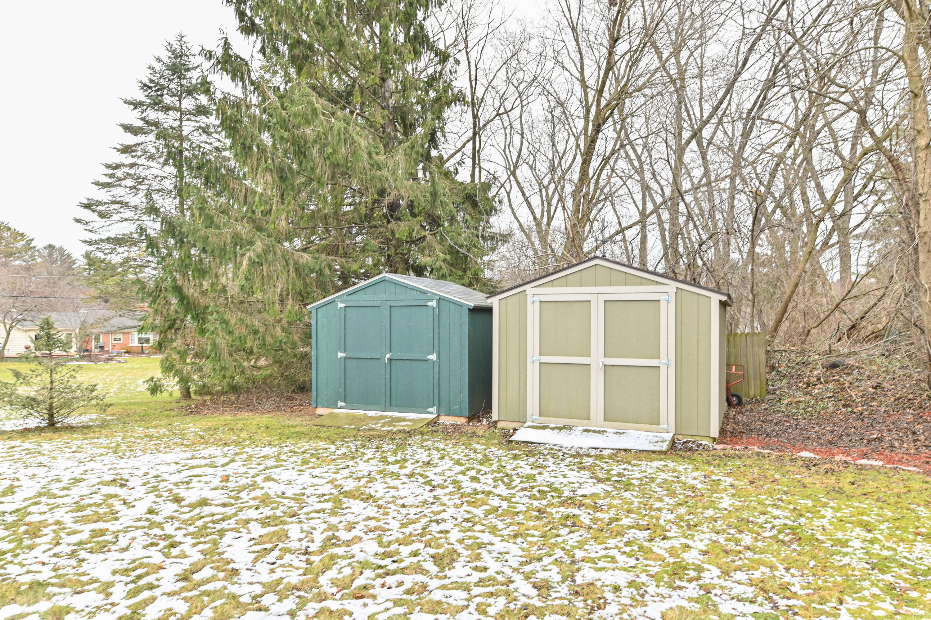 1011 Fairview Ave