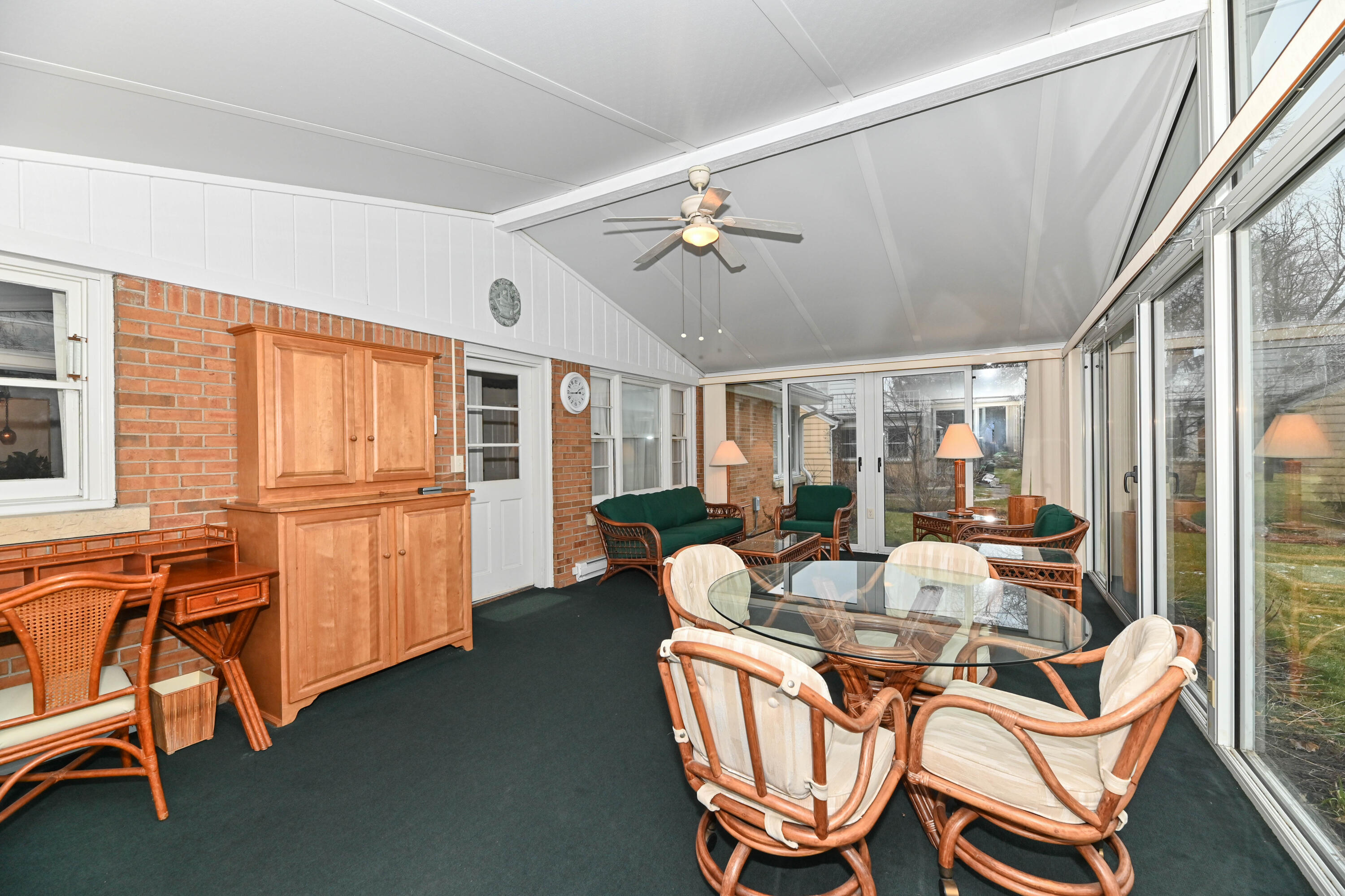 1011 Fairview Ave