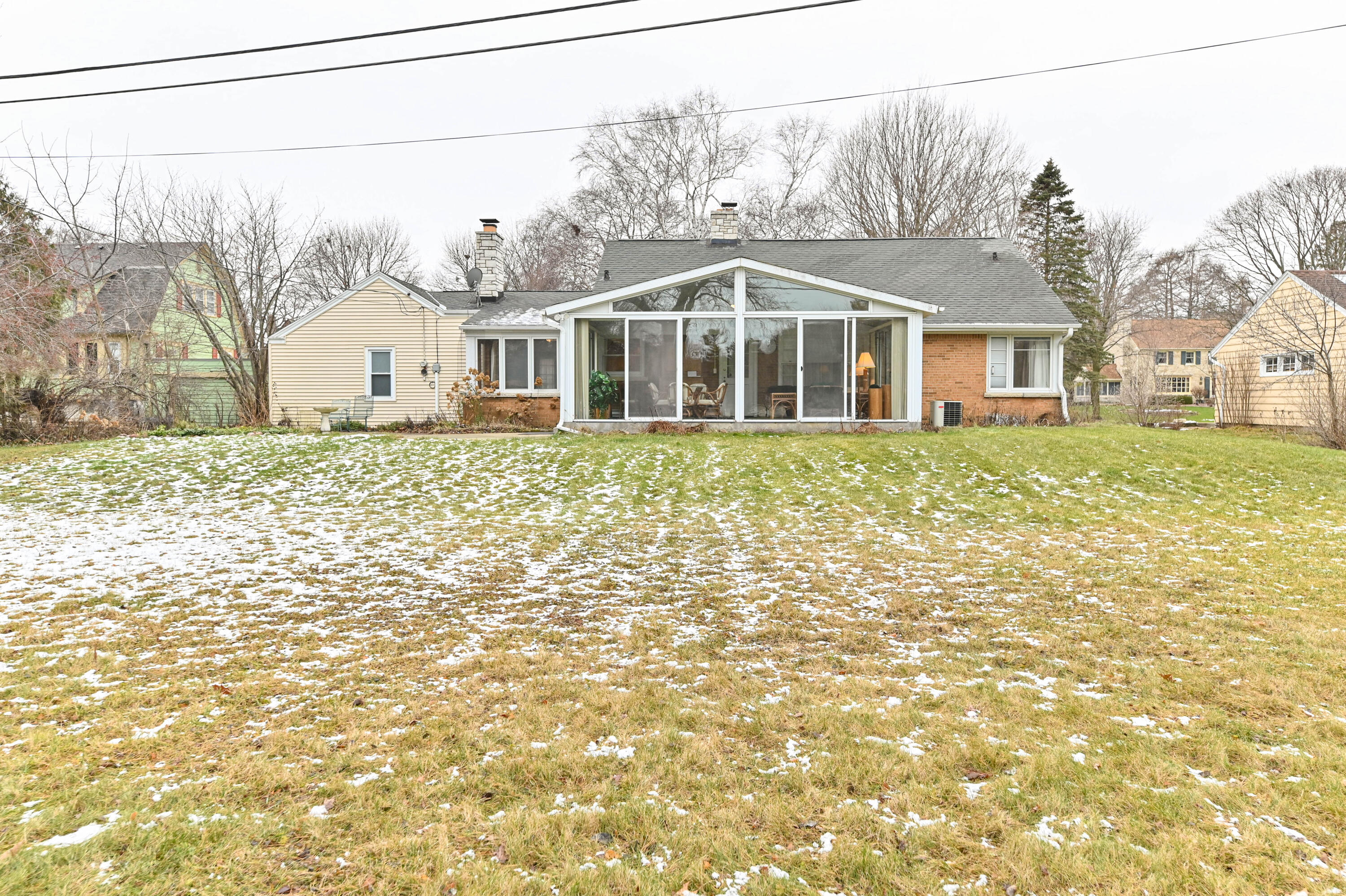 1011 Fairview Ave