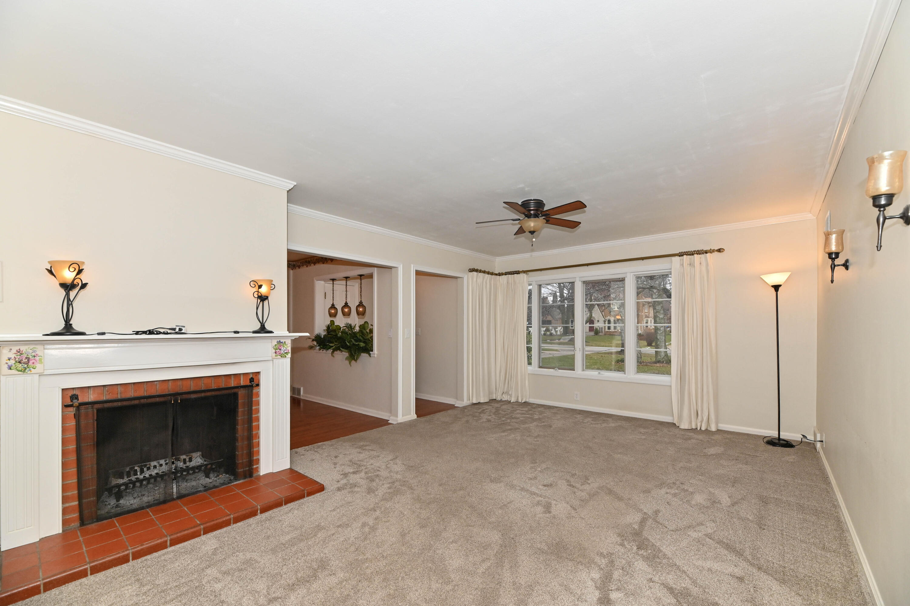 1011 Fairview Ave