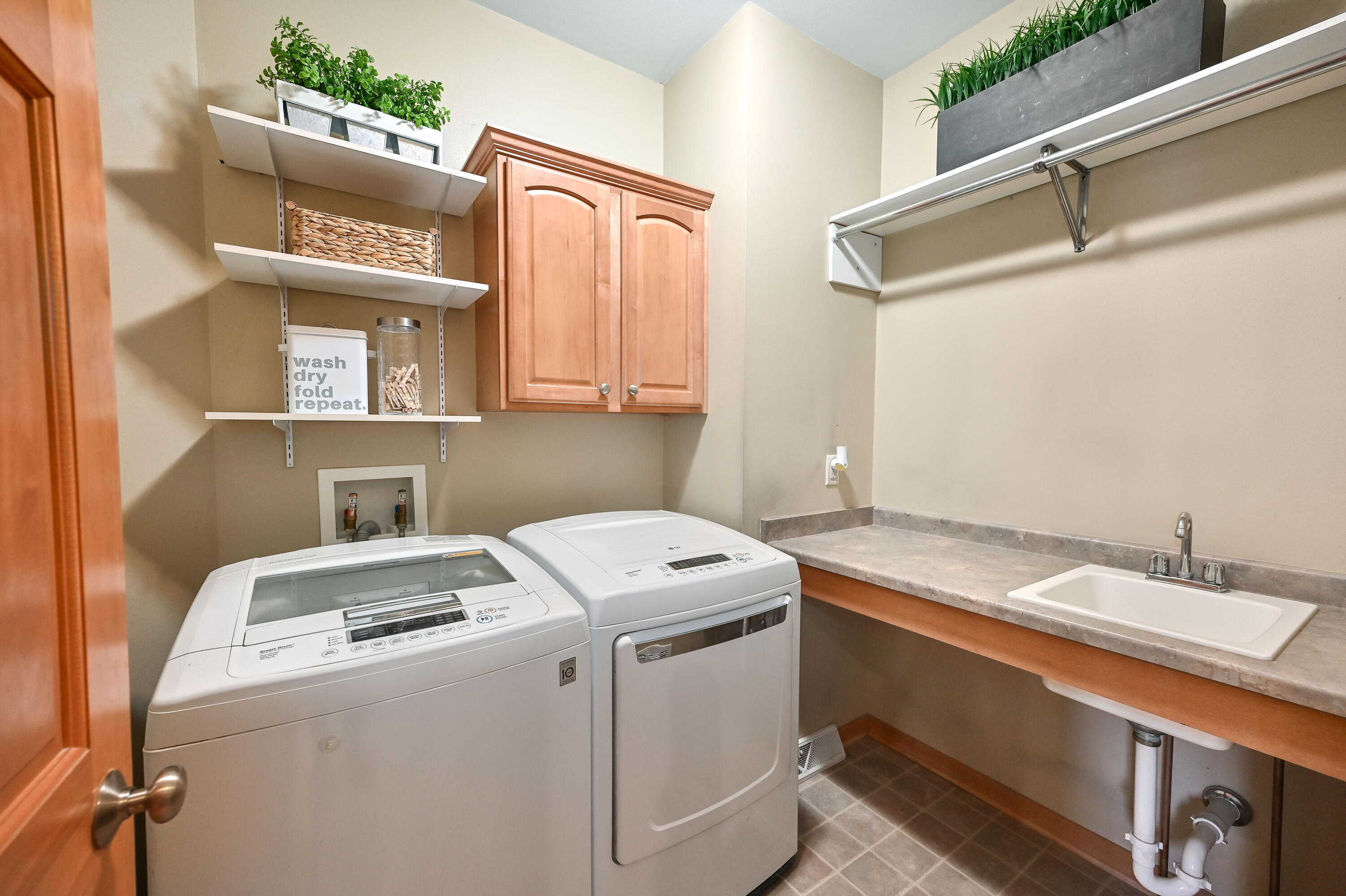 6612 W River Pointe Dr