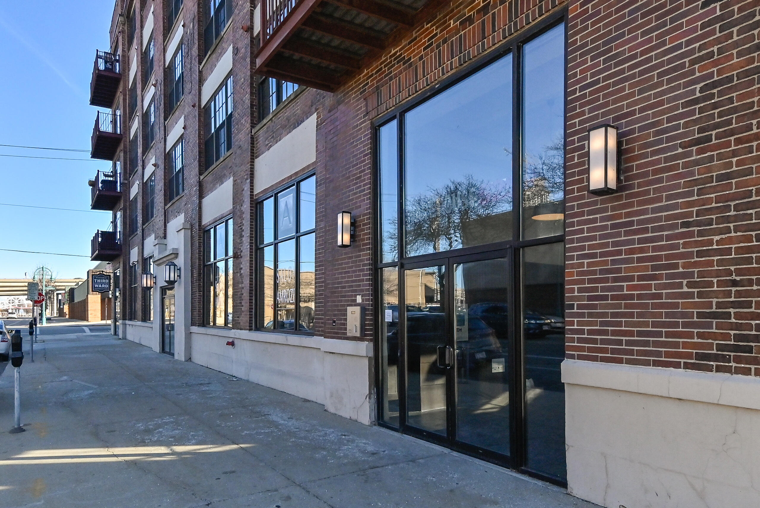 525 E Chicago St 201