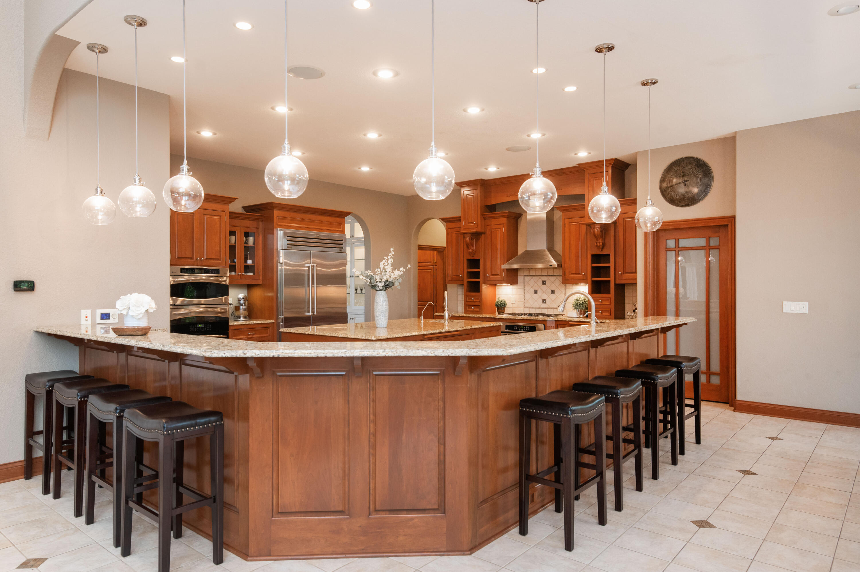 3277 N Canterbury Ln