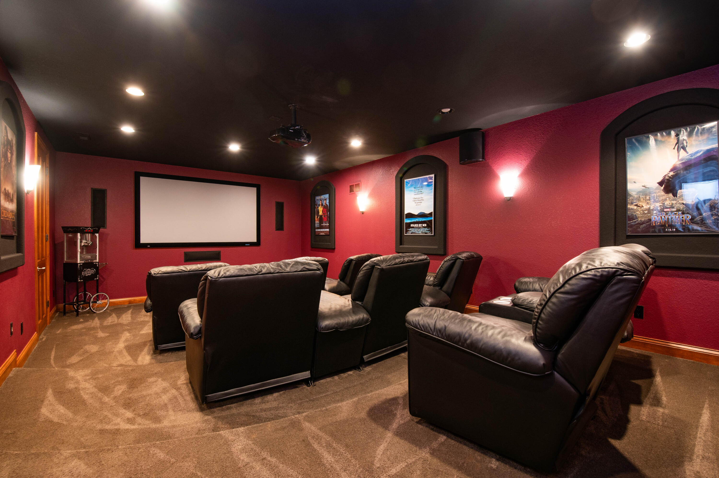 3277 N Canterbury Ln