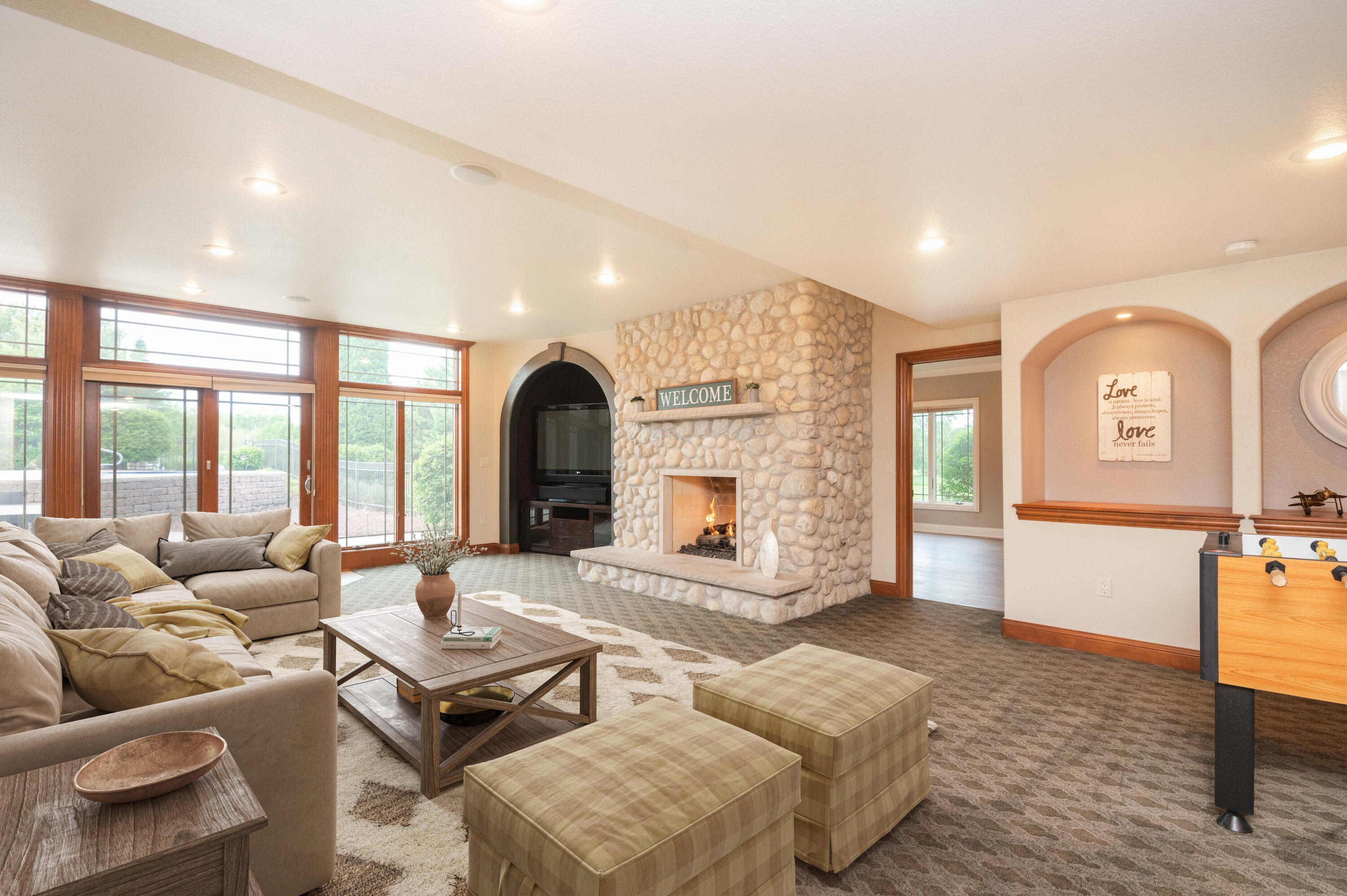 3277 N Canterbury Ln