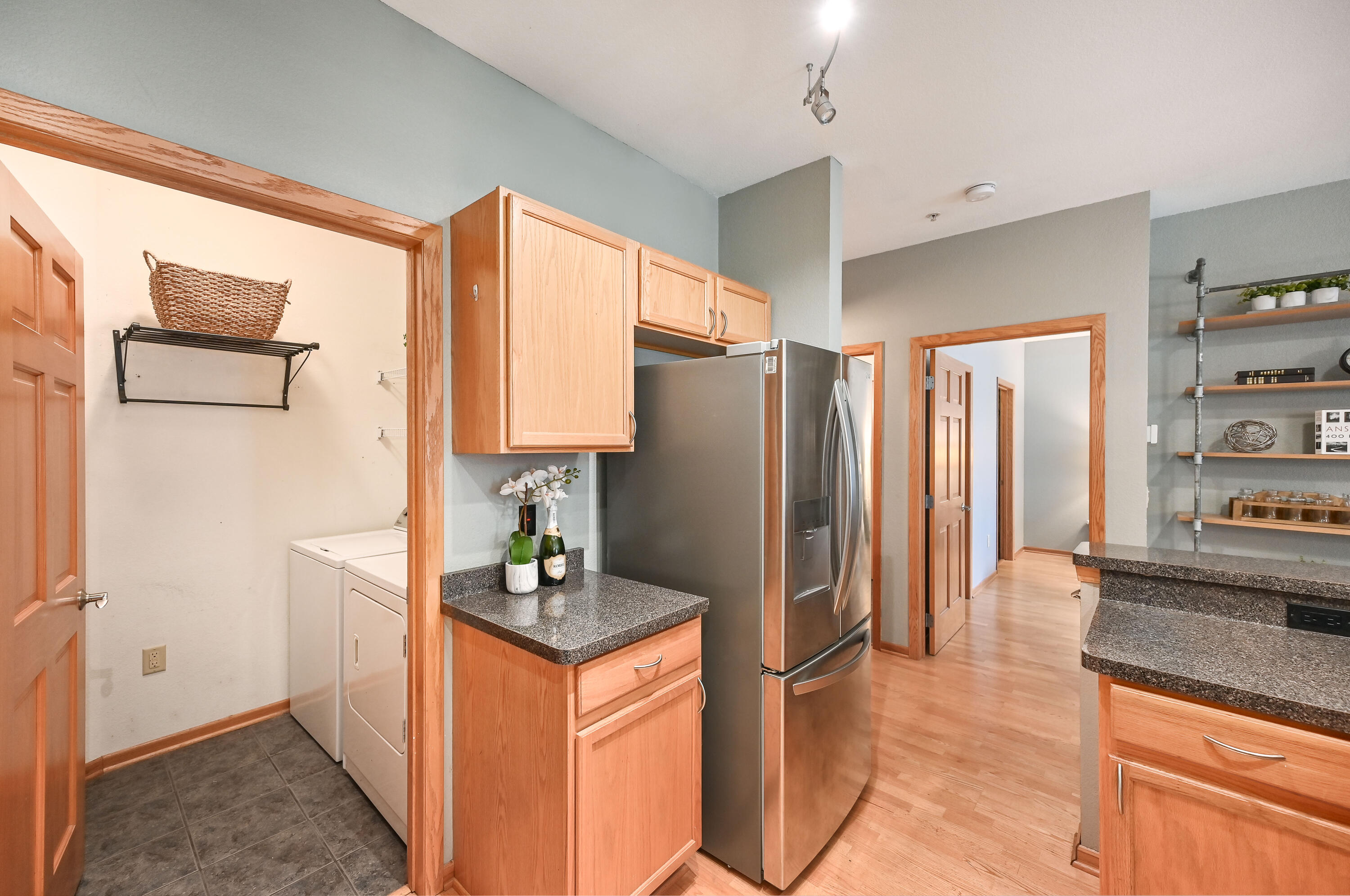 1812 E Lafayette Pl 306