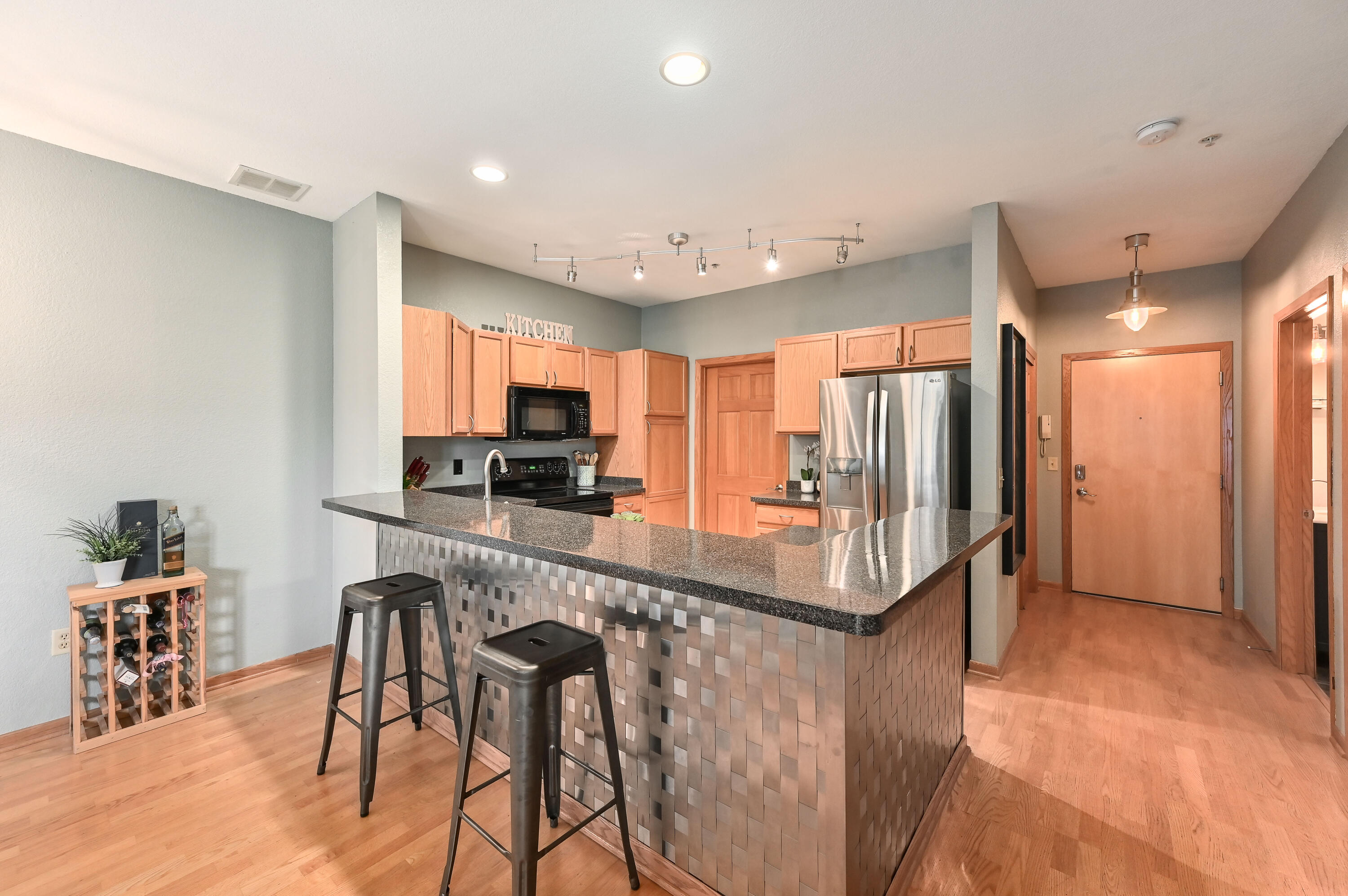 1812 E Lafayette Pl 306