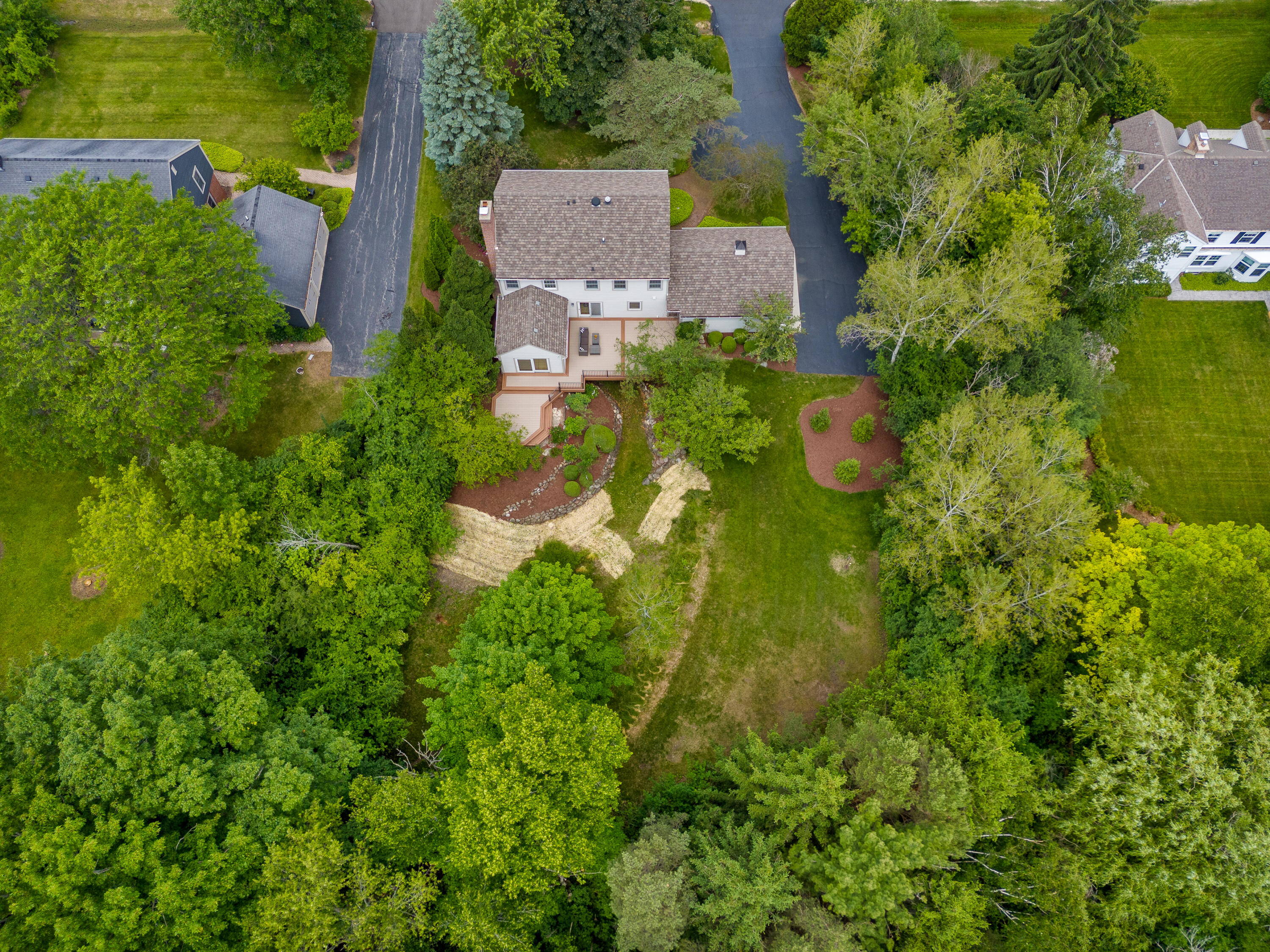 327 W White Oak Way