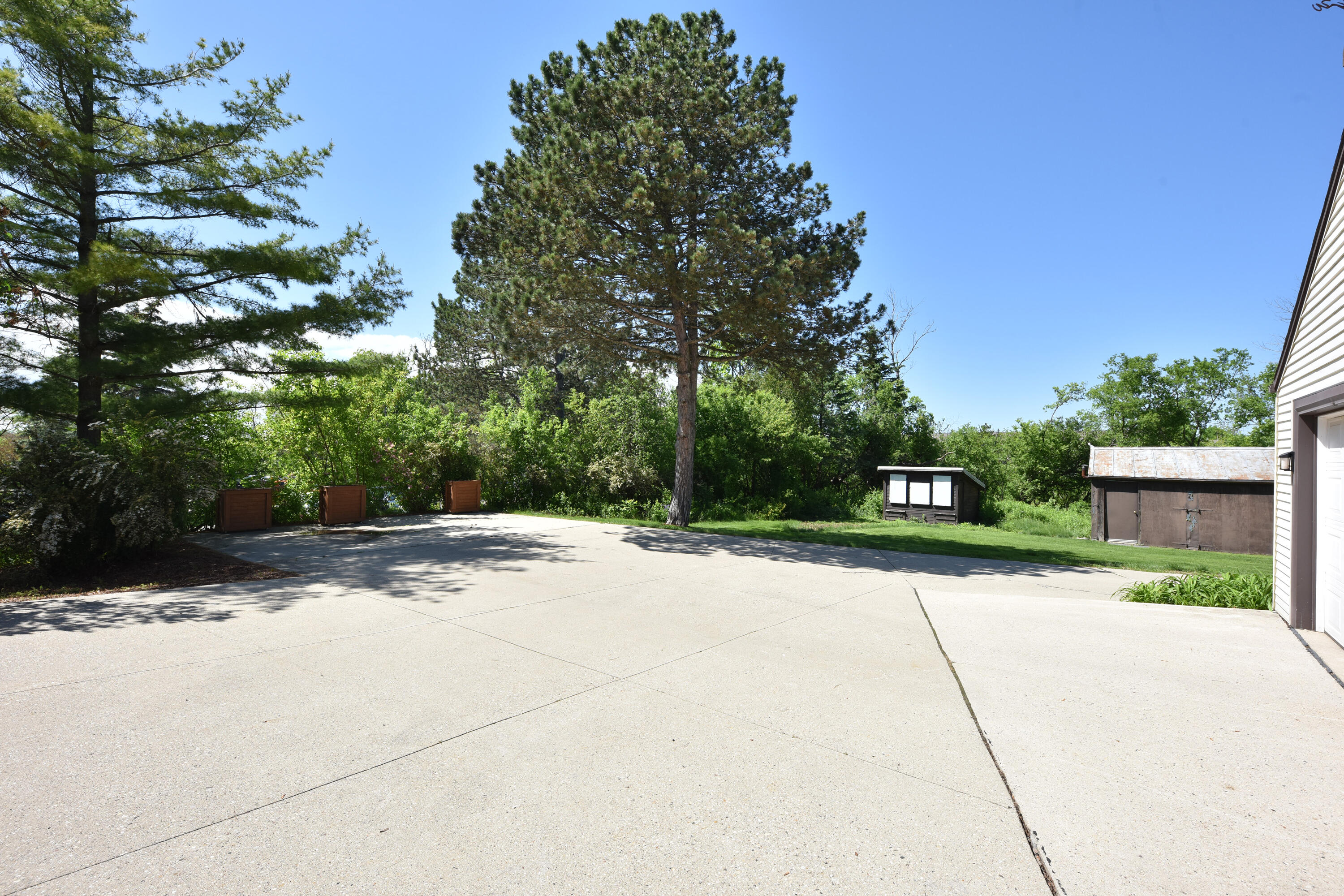 10851 N Port Washington Rd