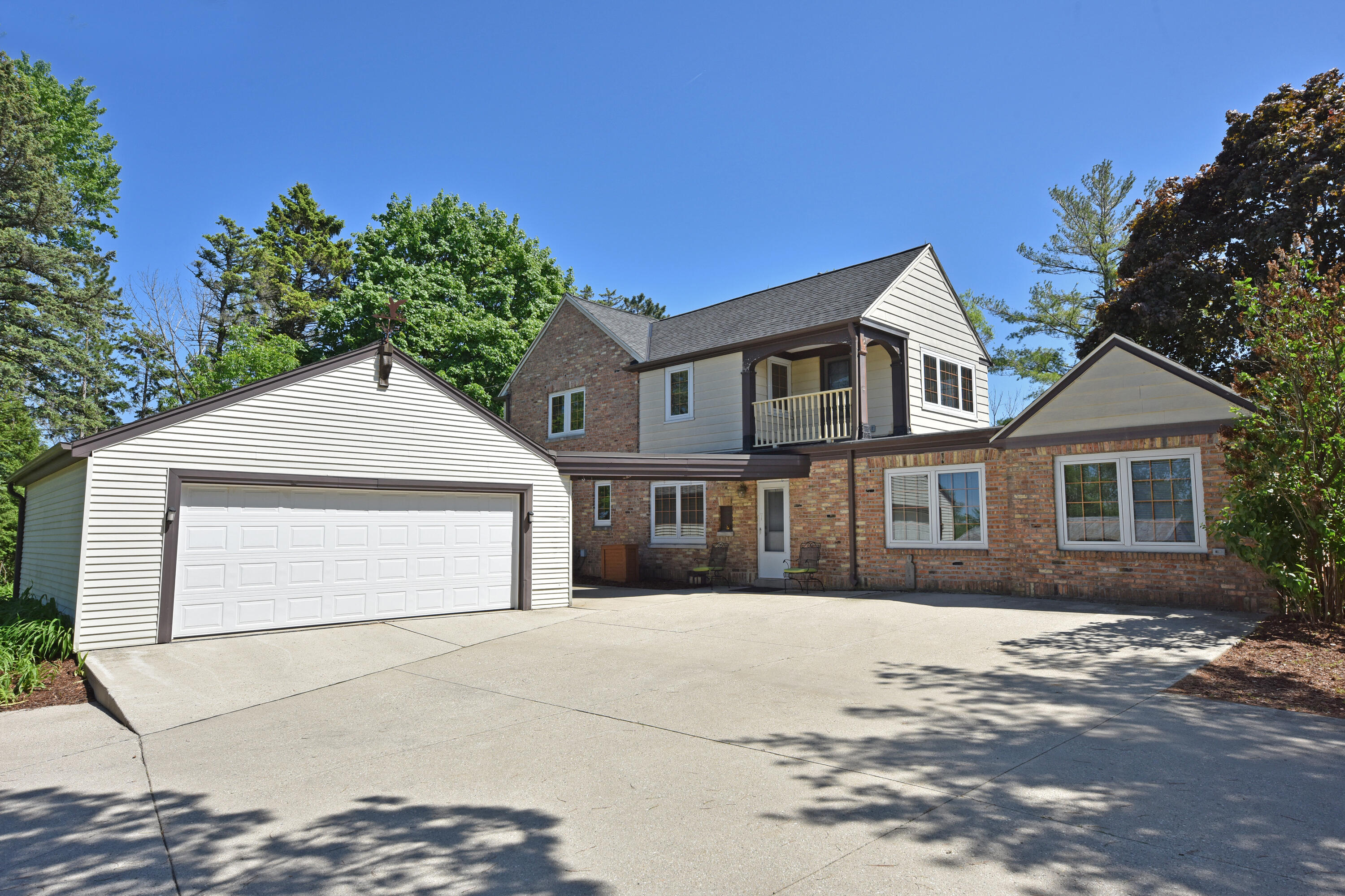 10851 N Port Washington Rd