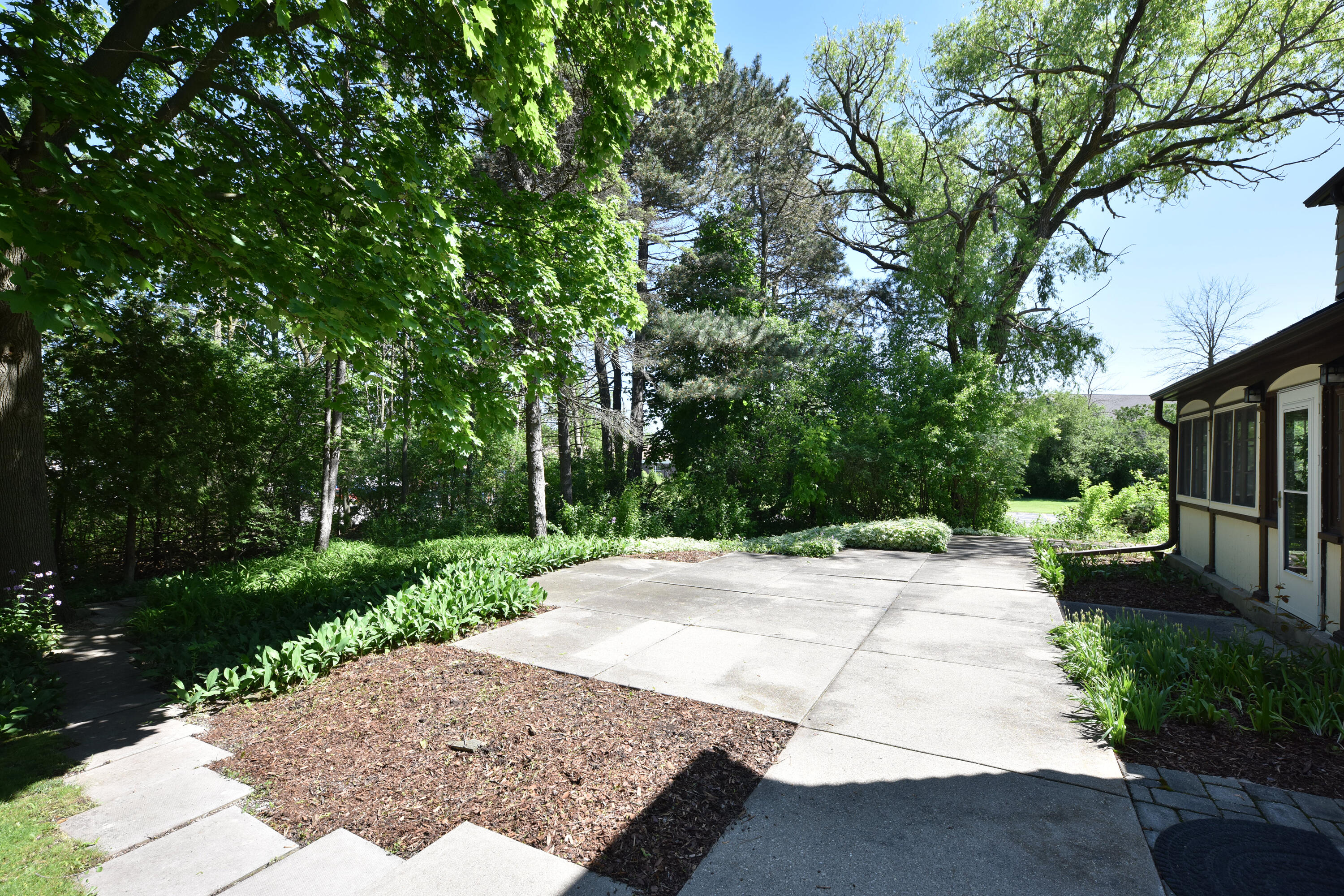 10851 N Port Washington Rd