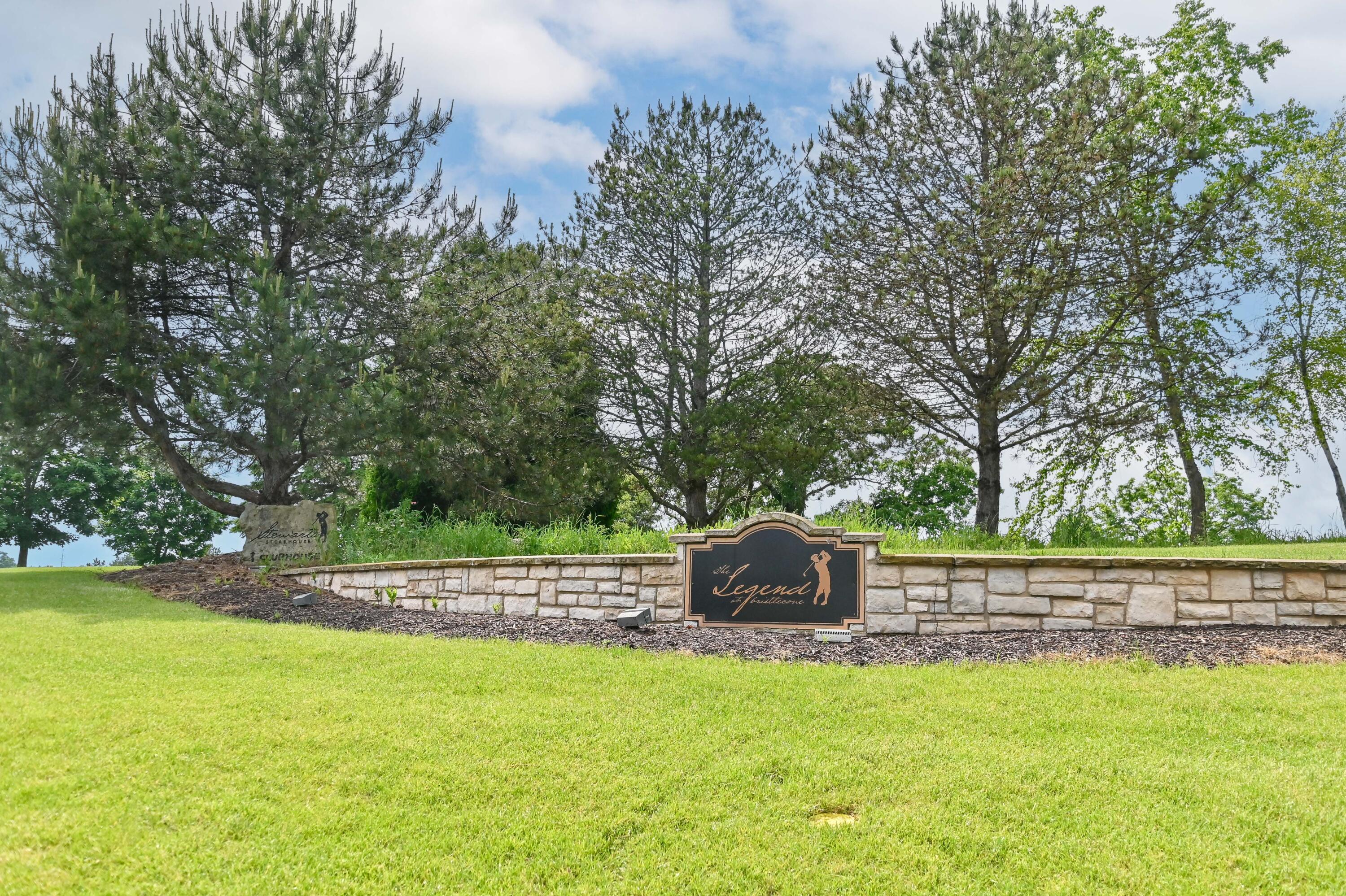 1803 E Bristlecone Dr