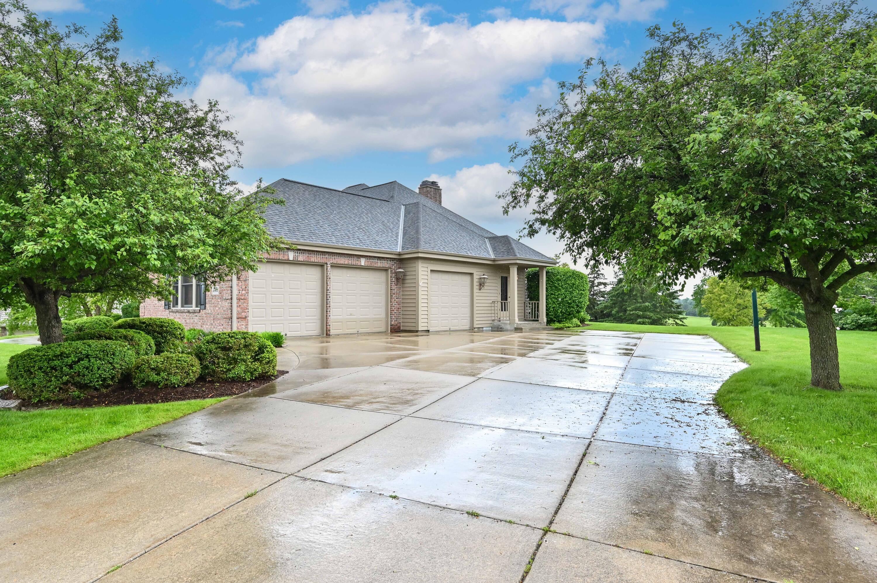 1803 E Bristlecone Dr