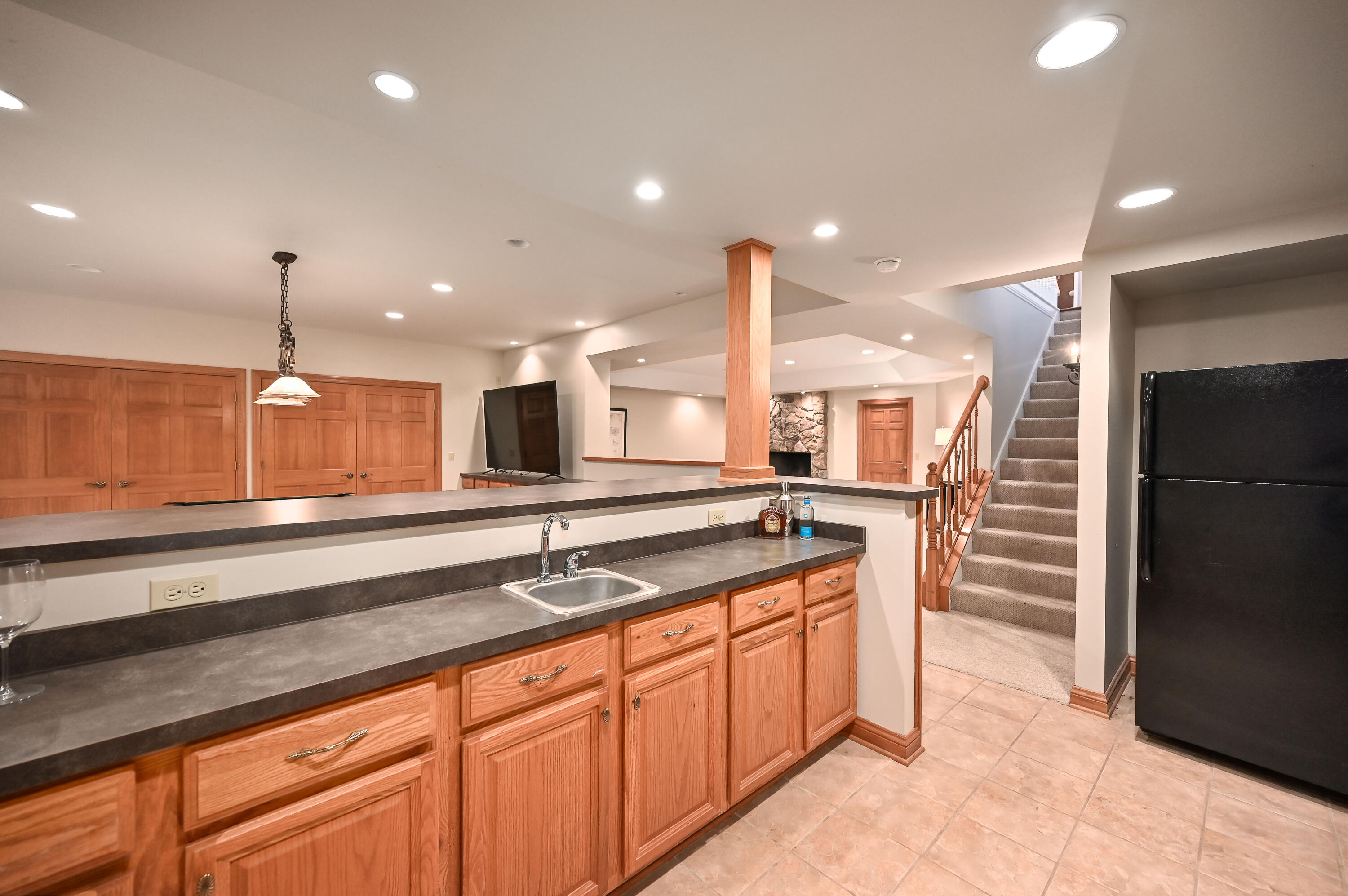 1803 E Bristlecone Dr