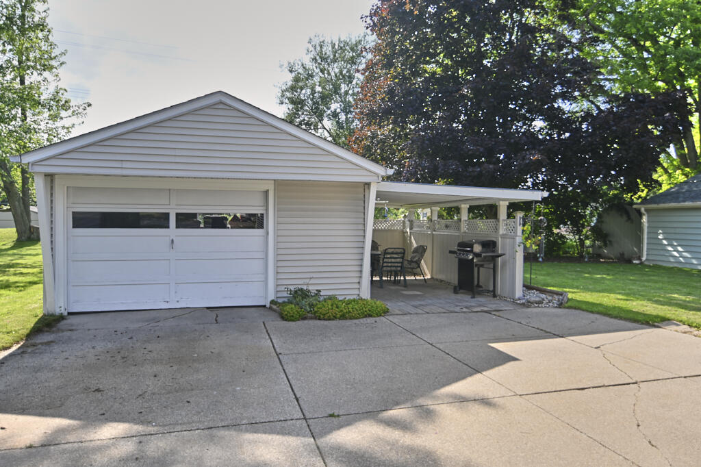 W63N315 Hillcrest Ave