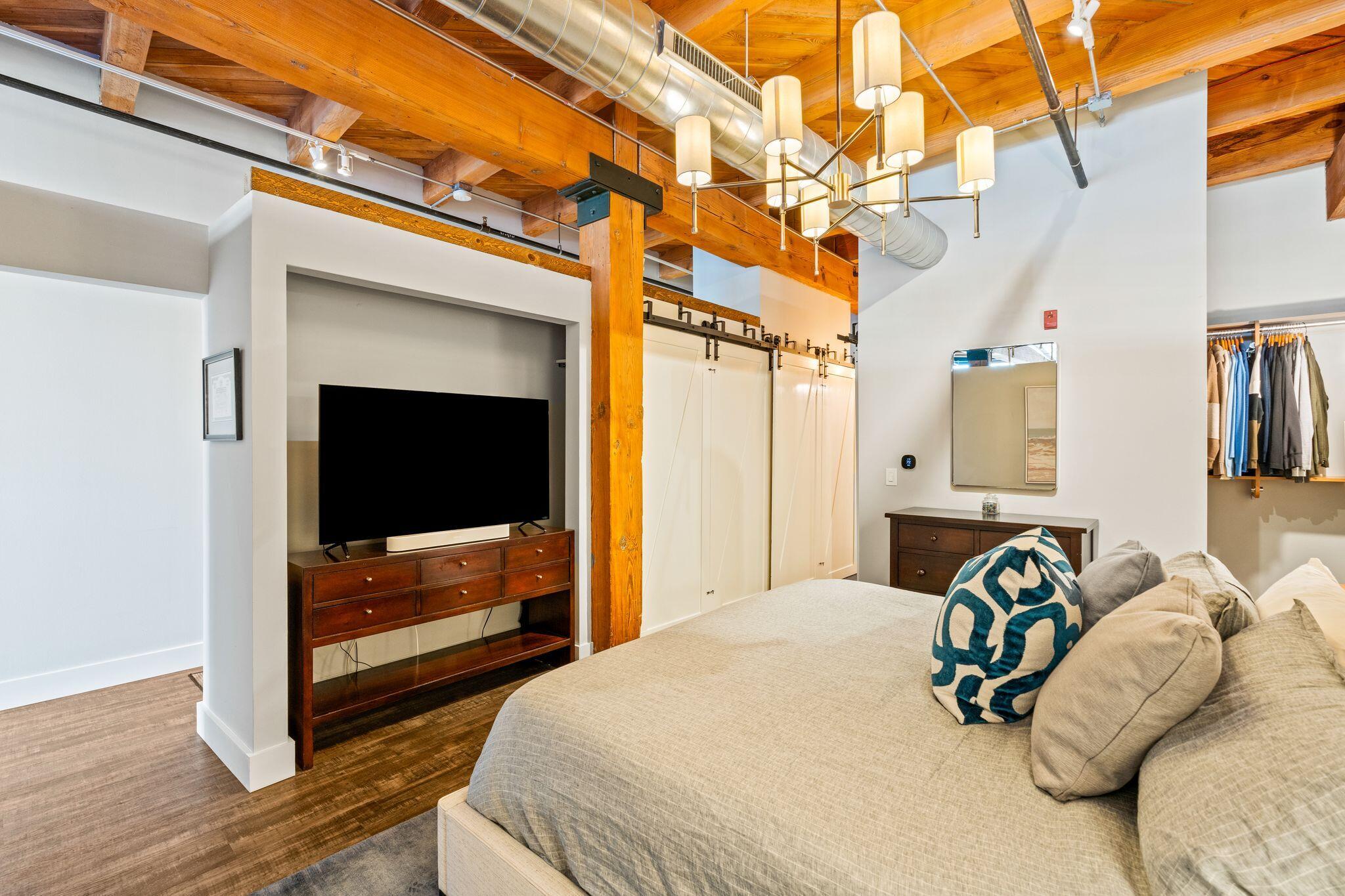 200 S Water St 202