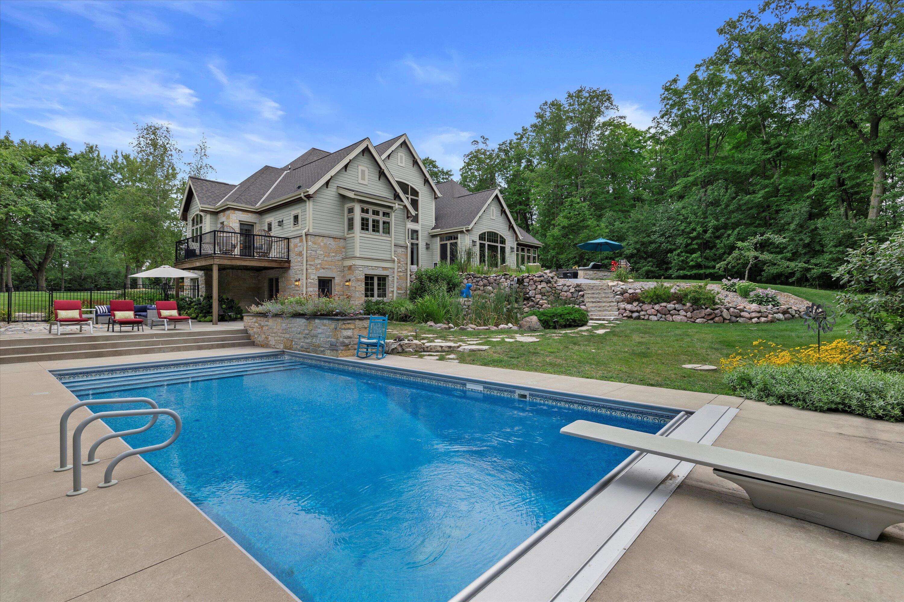 390 Horns Corners Rd