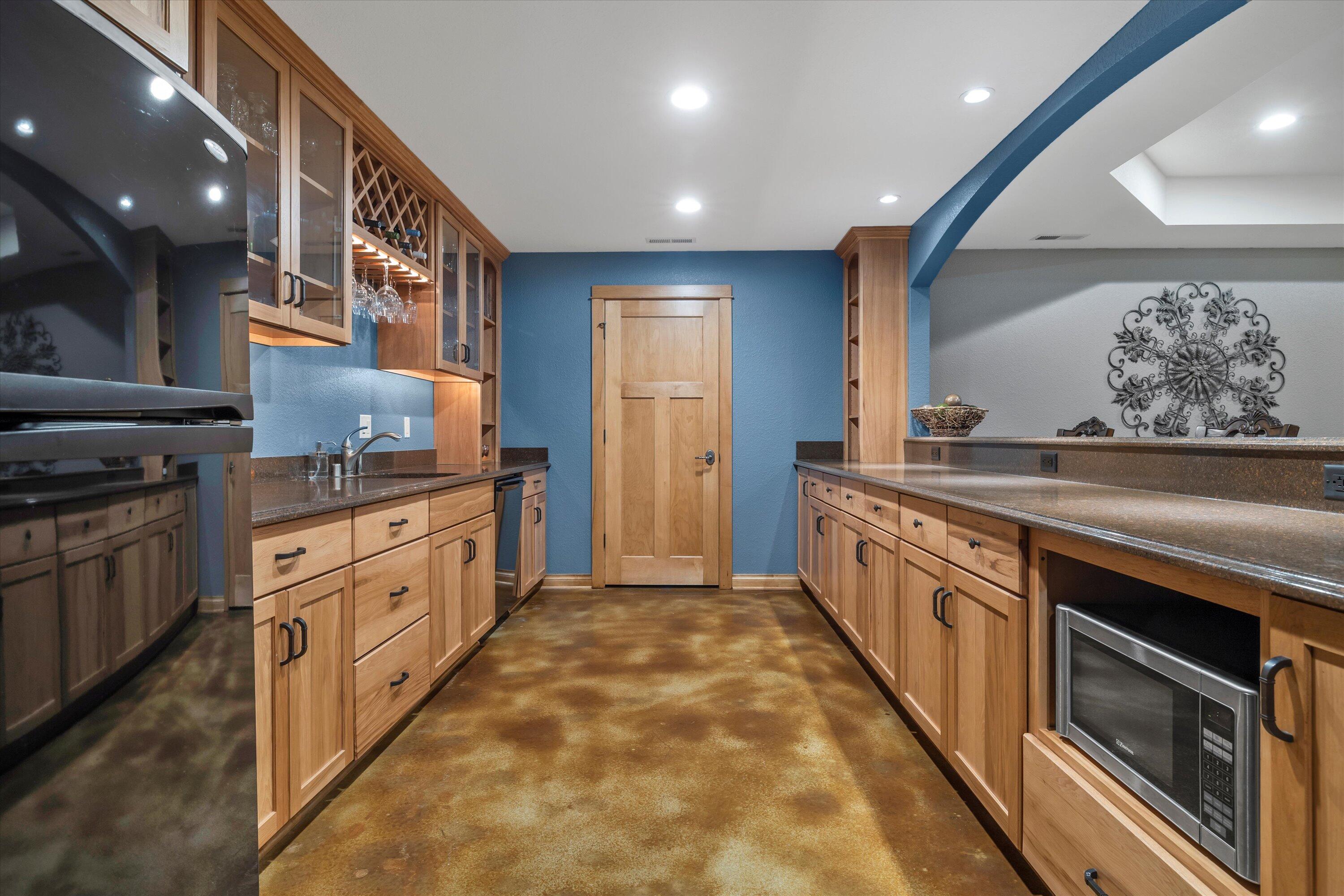 390 Horns Corners Rd