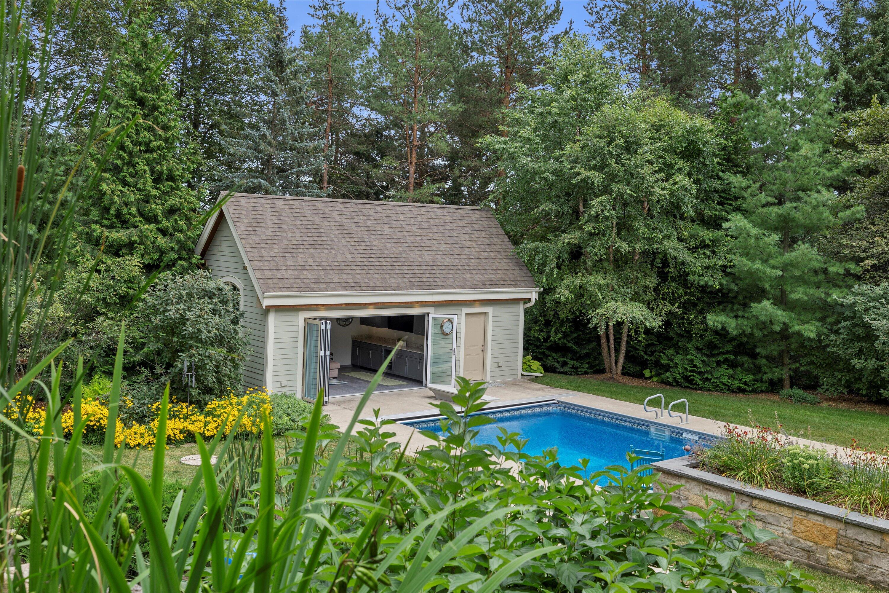 390 Horns Corners Rd