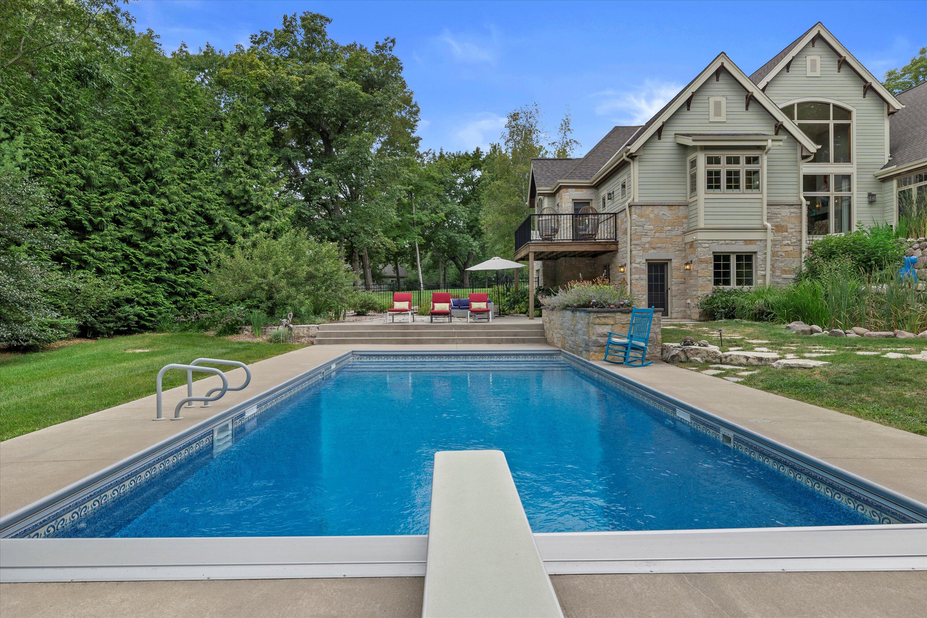 390 Horns Corners Rd